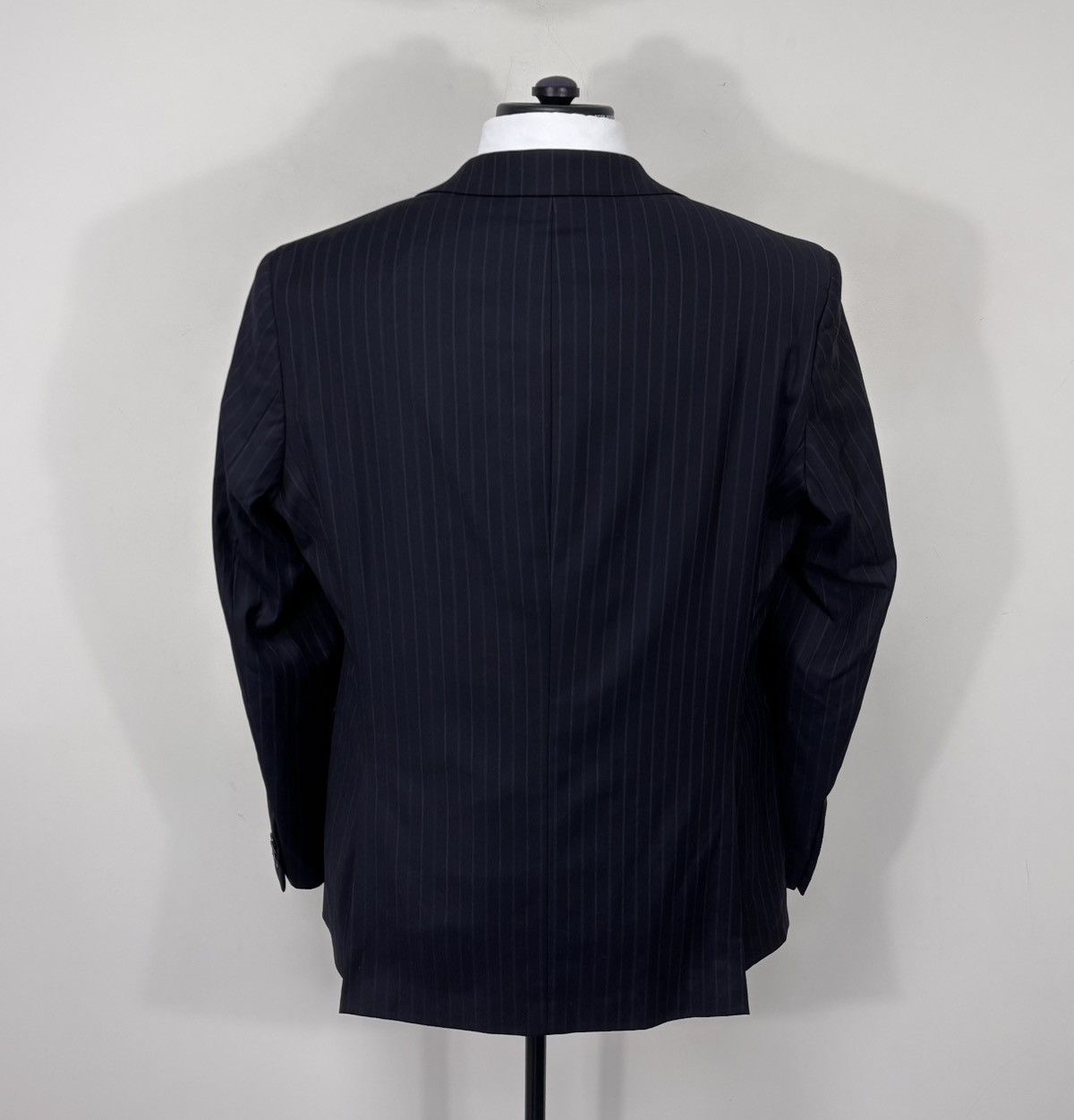 Hugo Boss Hugo Boss Selection Men’s 2-Piece Navy Striped Wool Suit Size 42R - 8 Thumbnail