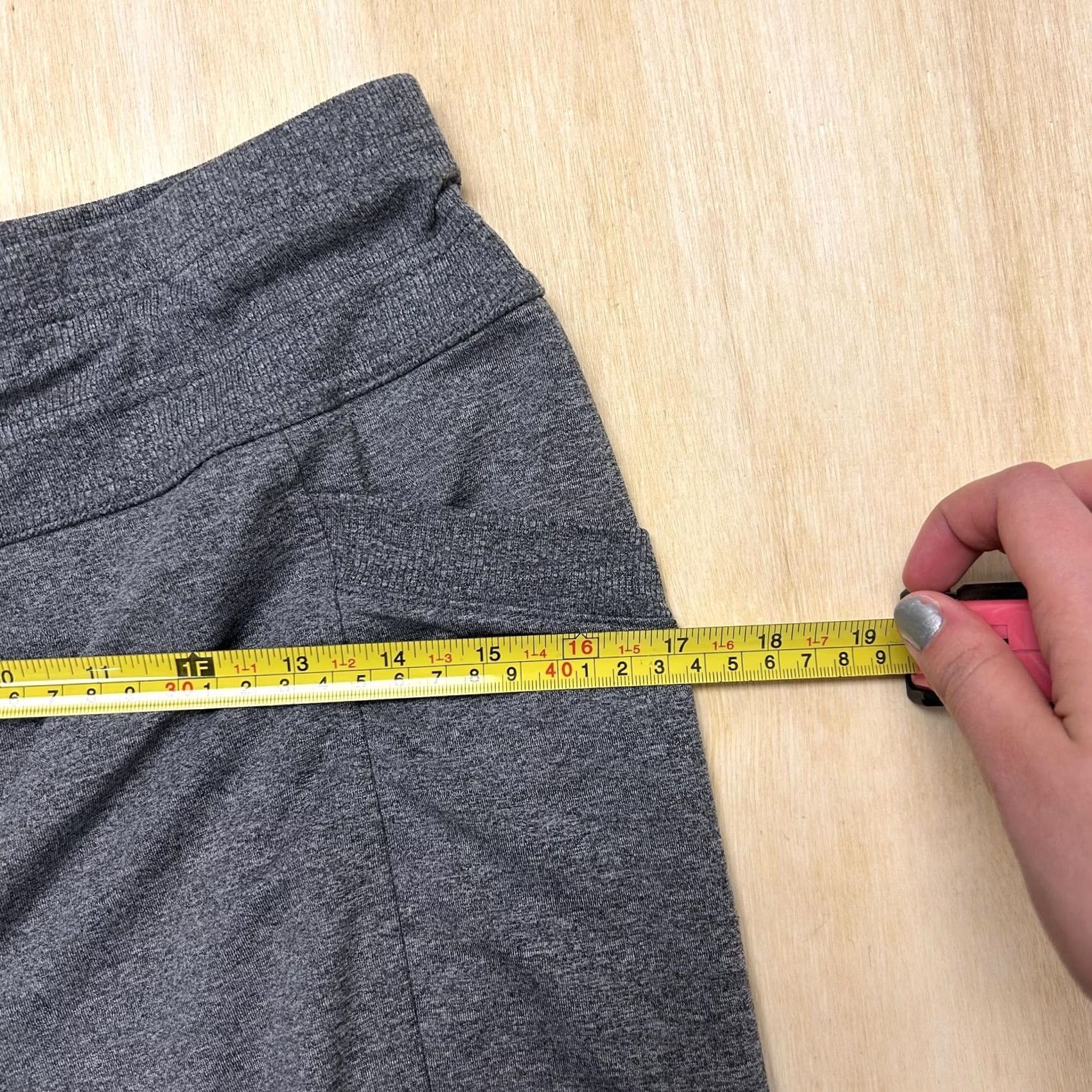 Vintage 32 Degrees Heat Mens Small Gray Knit Joggers Elastic Waist Pockets Sweatpants Knit Pants Casual Activewear Winter Tapered Ribbed Cuffs Size US 29 - 7 Thumbnail
