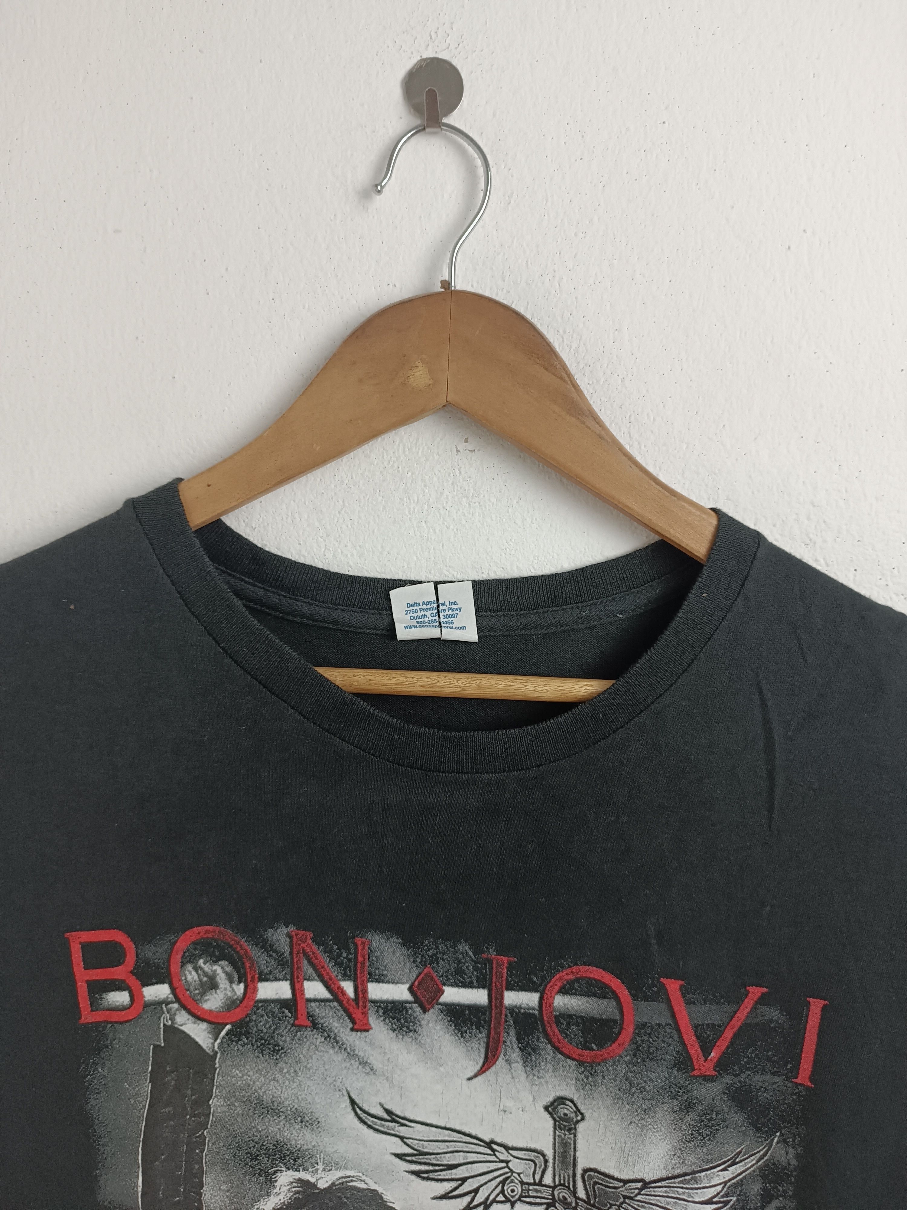 Band Tees VINTAGE 2018 BON JOVI TOUR HALL OF FAME kiss acdc gnr Size US XXL / EU 58 / 5 - 8 Thumbnail