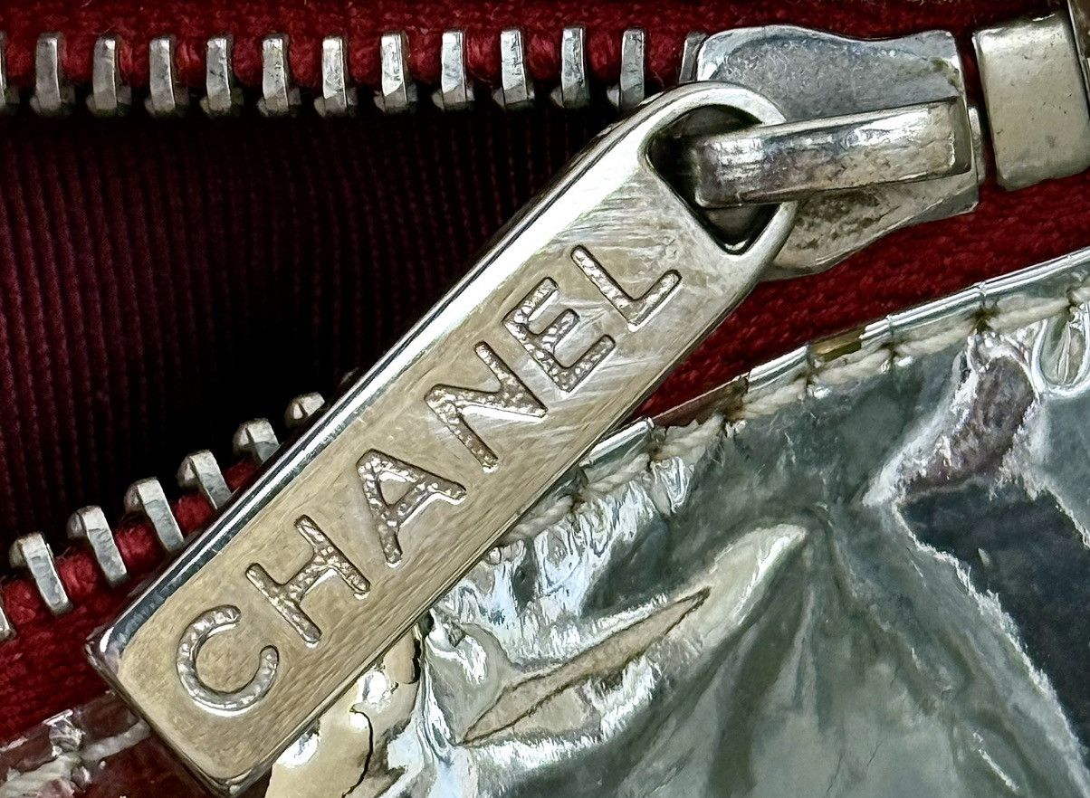 Chanel Chanel - 2002 - CC - No.5 - East - West - Chain Flap Size ONE SIZE - 22 Thumbnail