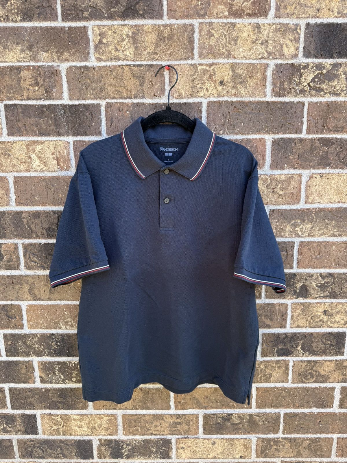 JW Anderson × Uniqlo Dry Pique Polo Shirt Size US S / EU 44-46 / 1 - 1 Thumbnail