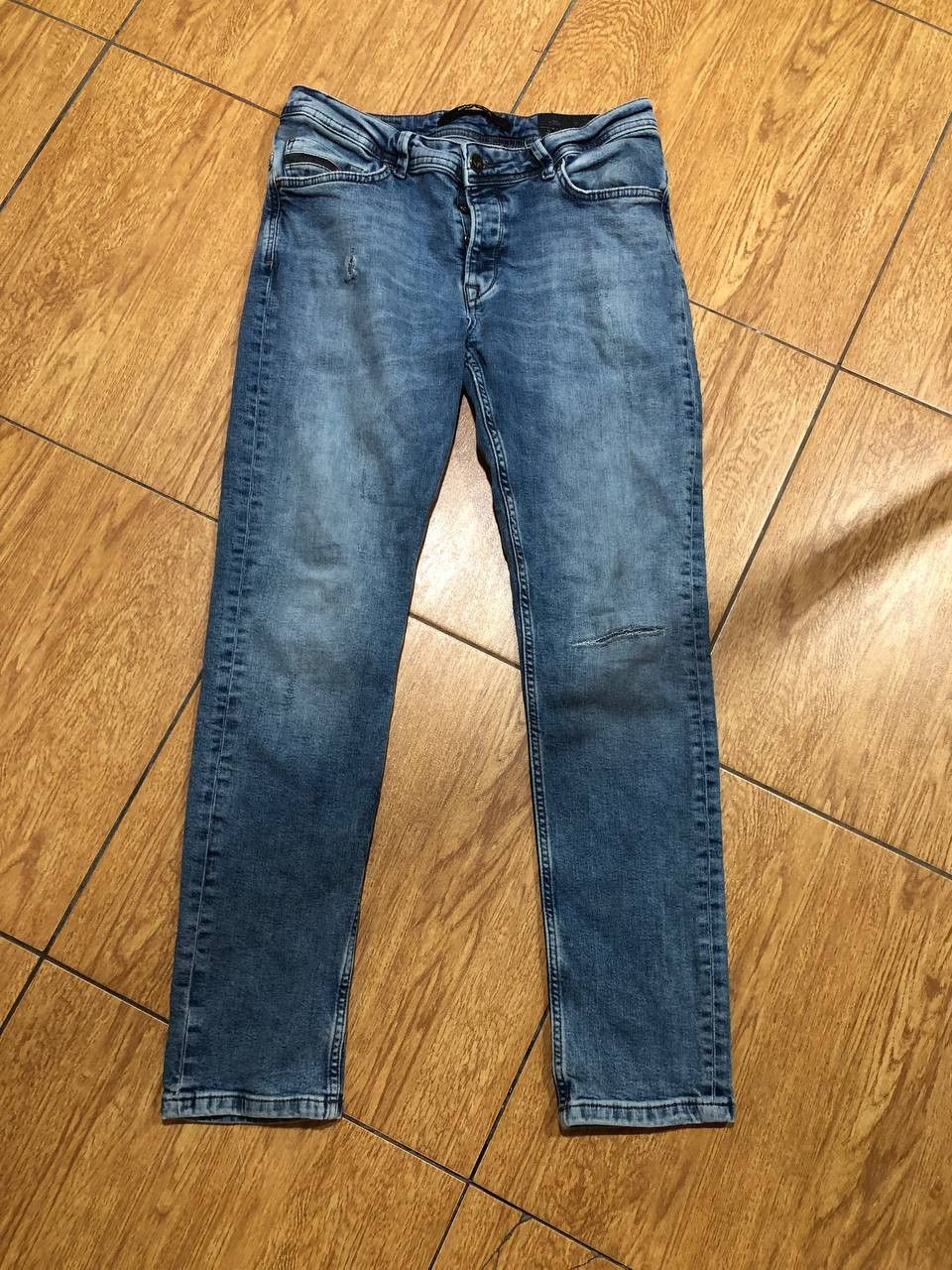 Diesel MENS Vintage Diesel faded denim jeans Relaxed fit streetwear Size US 34 / EU 50 - 24 Thumbnail