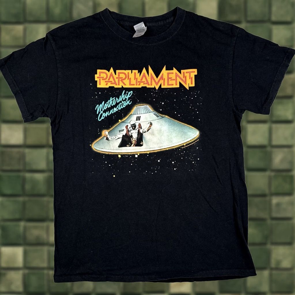 Gildan Parliament Mothership Connection Band T Shirt P-Funk Black Mens M Size US M / EU 48-50 / 2 - 1 Thumbnail