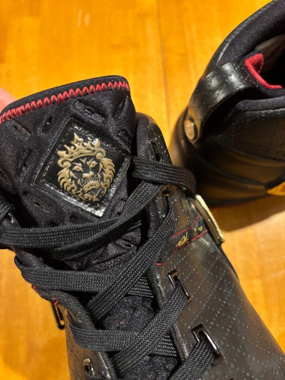 Nike 2007 LeBron 5 Black Crimson Metallic Gold Size US 12 / EU 45 - 13 Thumbnail