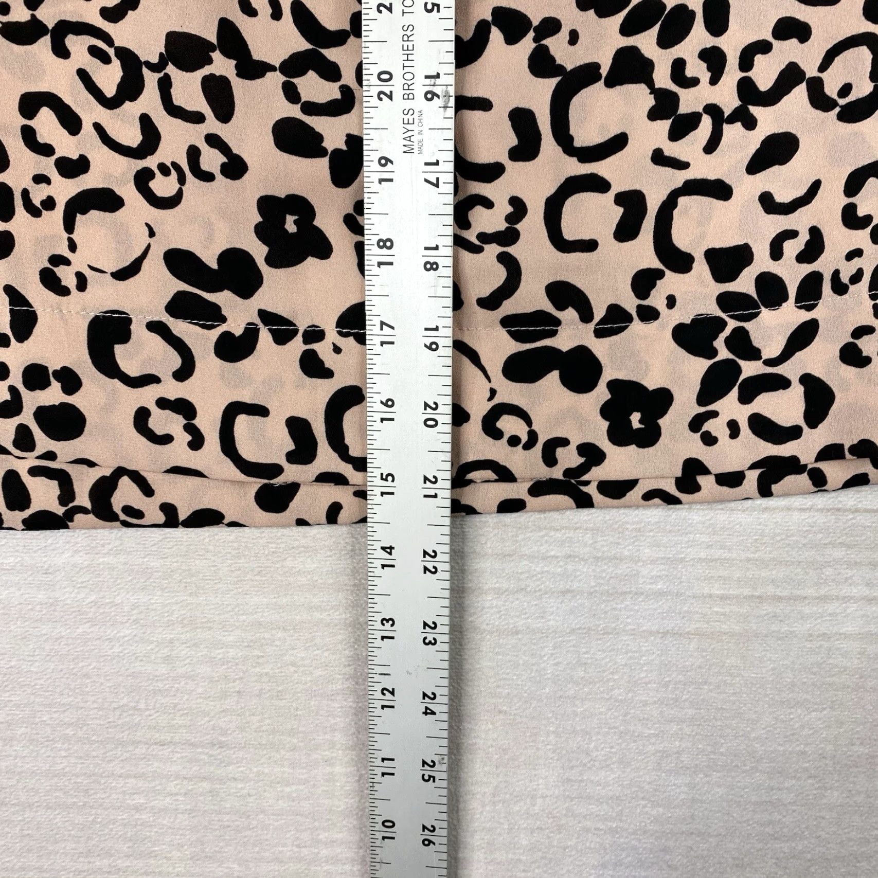 Lulus Lulus Pink Animal Print Short Sleeve Button-Up Top Womens S Shirt Floral Collared Casual Crop Top Size S / US 4 / IT 40 - 3 Thumbnail