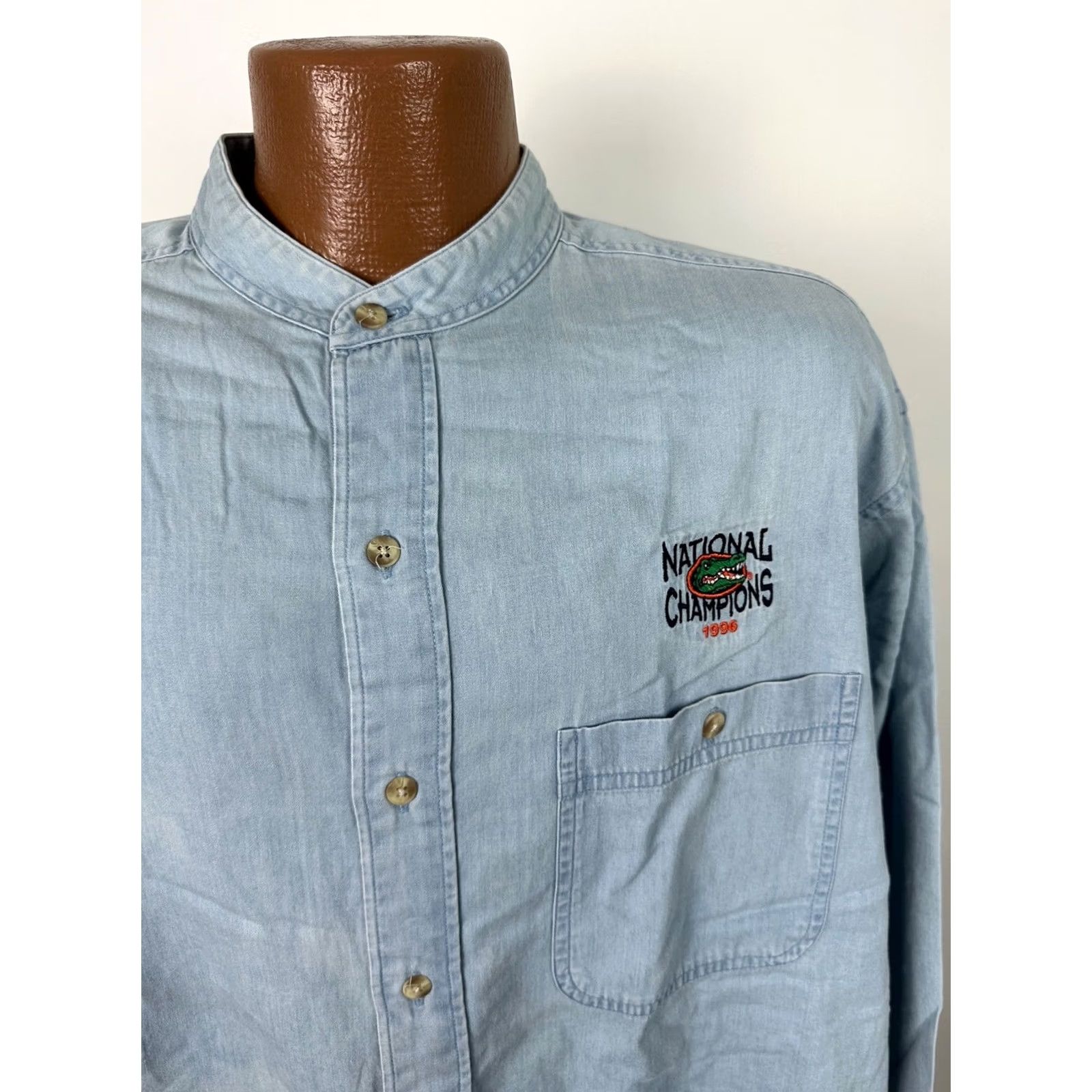 Vintage VINTAGE Florida Gators Shirt Gear for Sports Chambray Band Collar Mens Large Blue 90s College Football Shirt Size US L / EU 52-54 / 3 - 3 Thumbnail