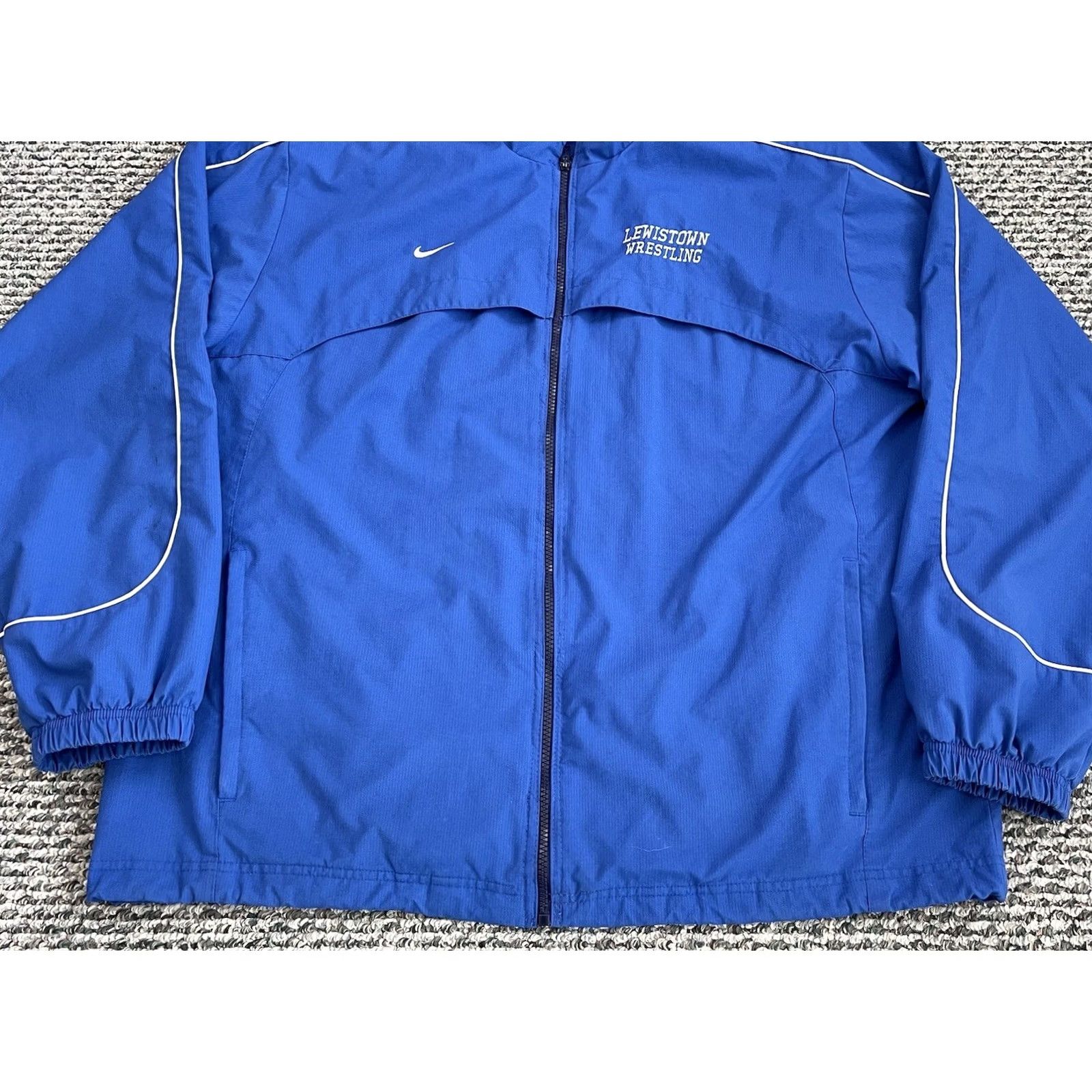 Nike VINTAGE Nike Windbreaker Jacket Mens XL Blue Lined Active Zip Pocket Size US XL / EU 56 / 4 - 2 Thumbnail