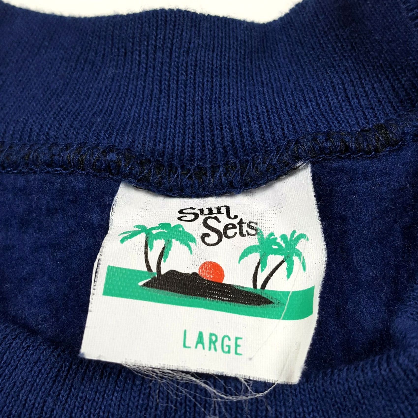 Vintage VINTAGE Sun Sets Annie Doll Sunflower Gardener Navy Blue Crew Neck Sweatshirt L USA Made 50/50 Cotton Blend Size L Mens Size US L / EU 52-54 / 3 - 6 Thumbnail