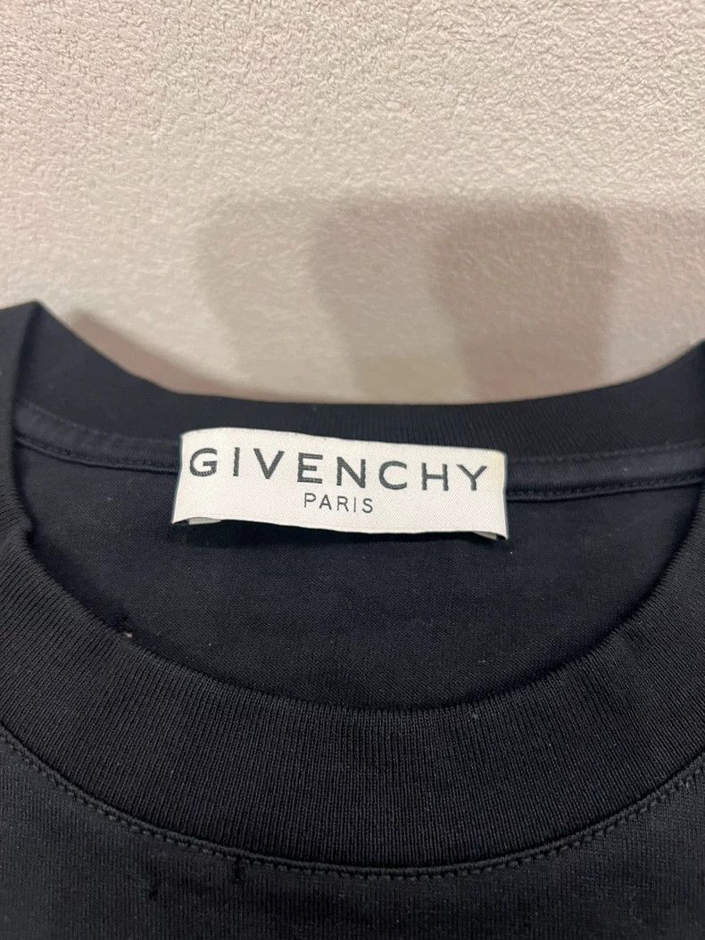 Givenchy Givenchy White Print with Red Embroidery Logo Short Sleeve Size US XS / EU 42 / 0 - 2 Thumbnail