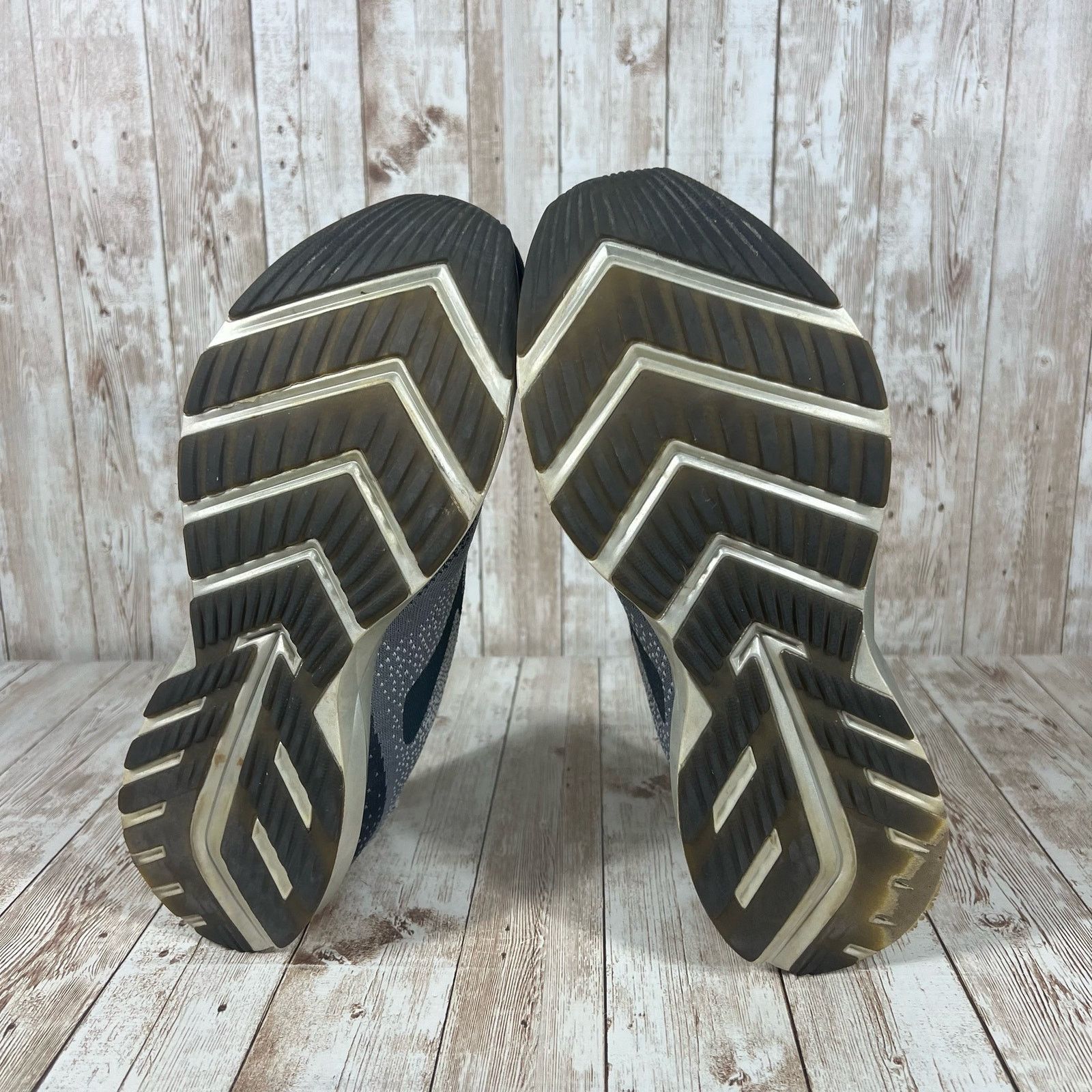 Brooks Brooks levitate 2 chrome Womens 8.5 Size US 8.5 / IT 38.5 - 7 Thumbnail