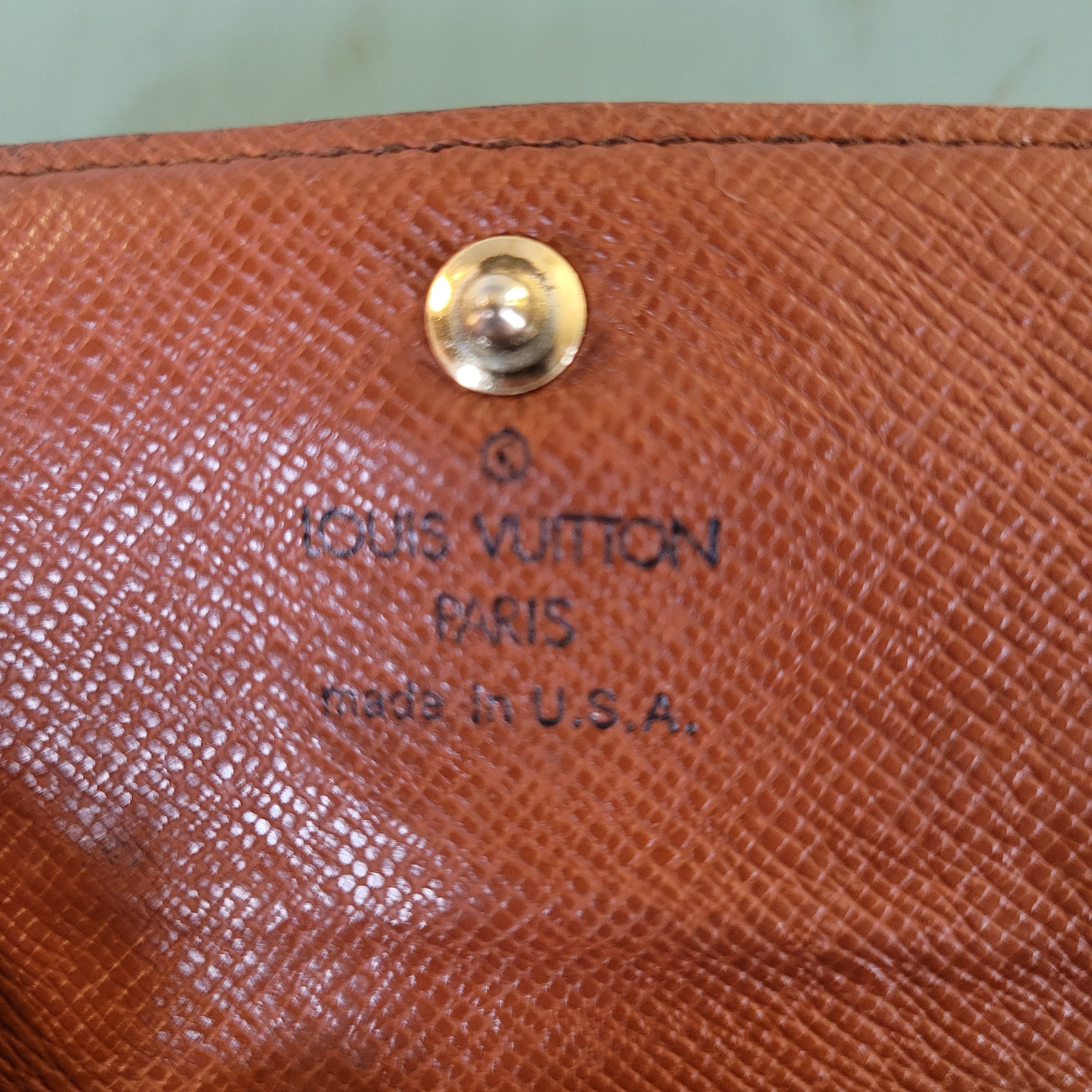 Louis Vuitton Louis Vuitton LV Monogram 6 Key Key Case Key Holder Size ONE SIZE - 8 Thumbnail