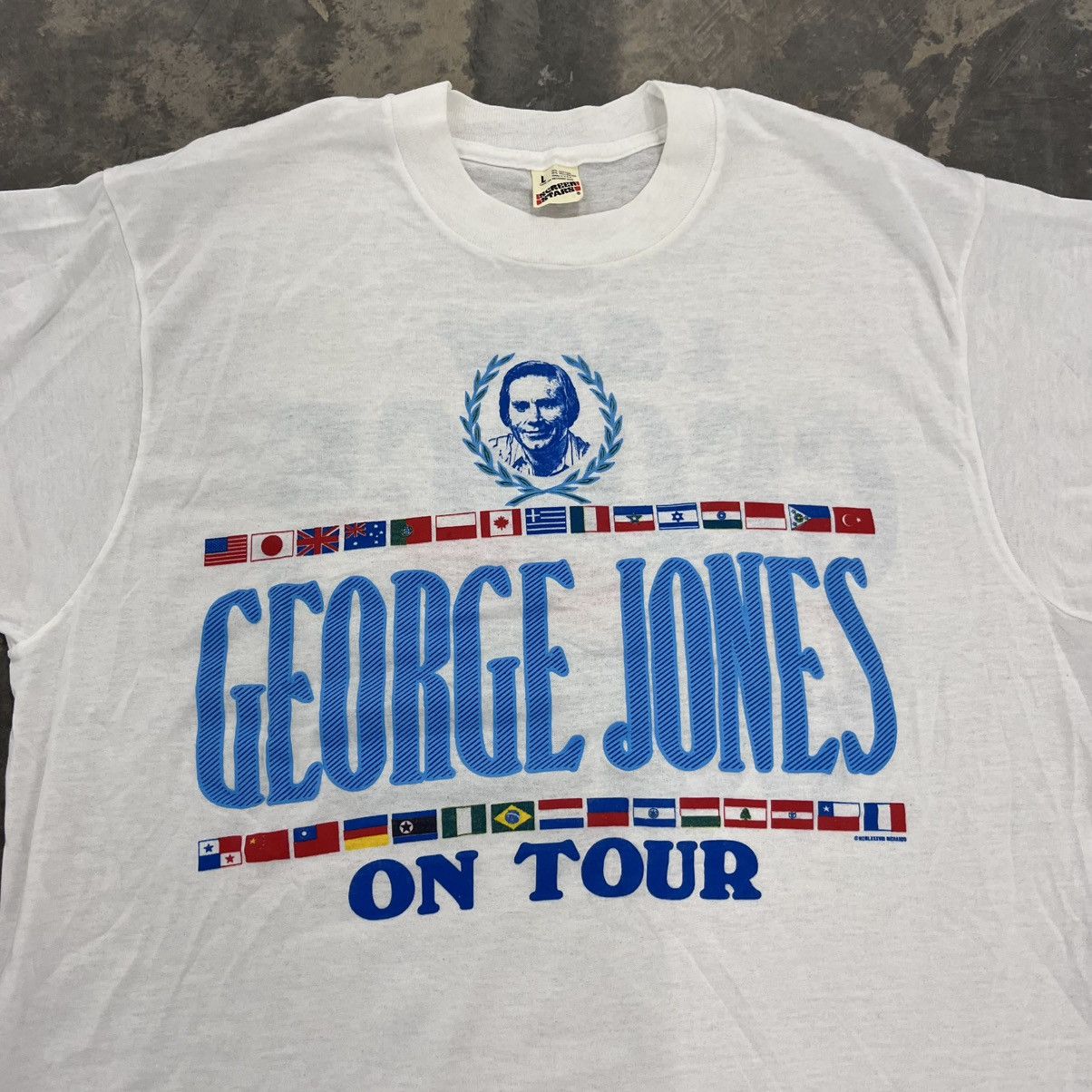 Vintage Vintage George Jones Country Music T shirt Global Concert Size US L / EU 52-54 / 3 - 3 Thumbnail
