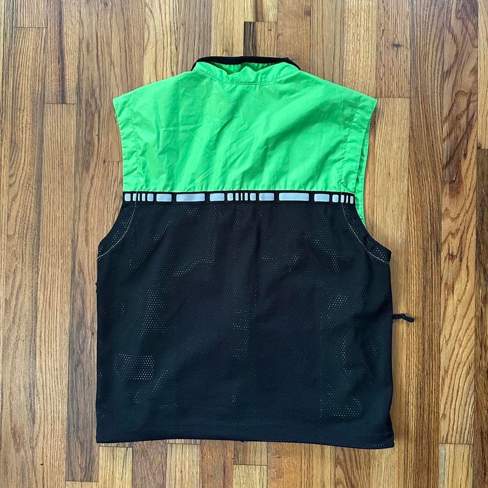 Nike Nike Full Zip Vest Mesh Embroidered Reflective Zipper size S Size US S / EU 44-46 / 1 - 7 Thumbnail