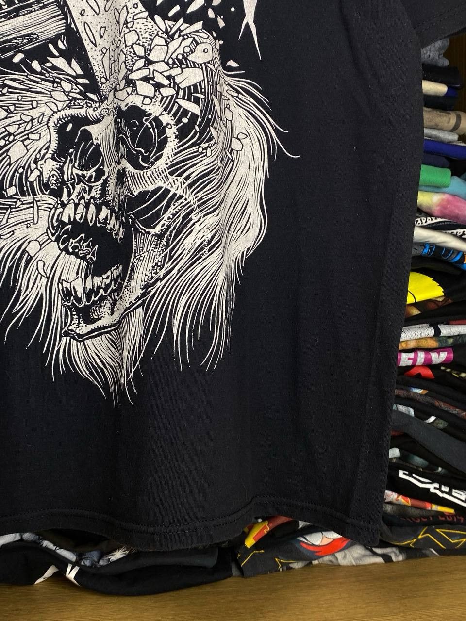 Band Tees × Vintage vtg Axe Wound 00s Graphic Horror Rock Tee Size US XL / EU 56 / 4 - 6 Thumbnail