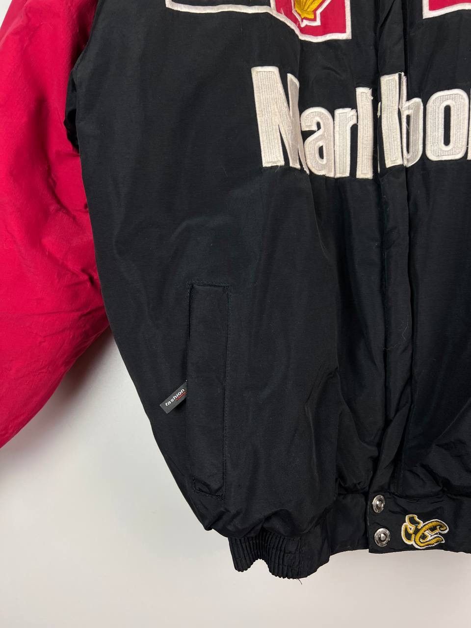 Ferrari Ferrari Marlboro Vodafone jacket size XL Size US XL / EU 56 / 4 - 10 Thumbnail