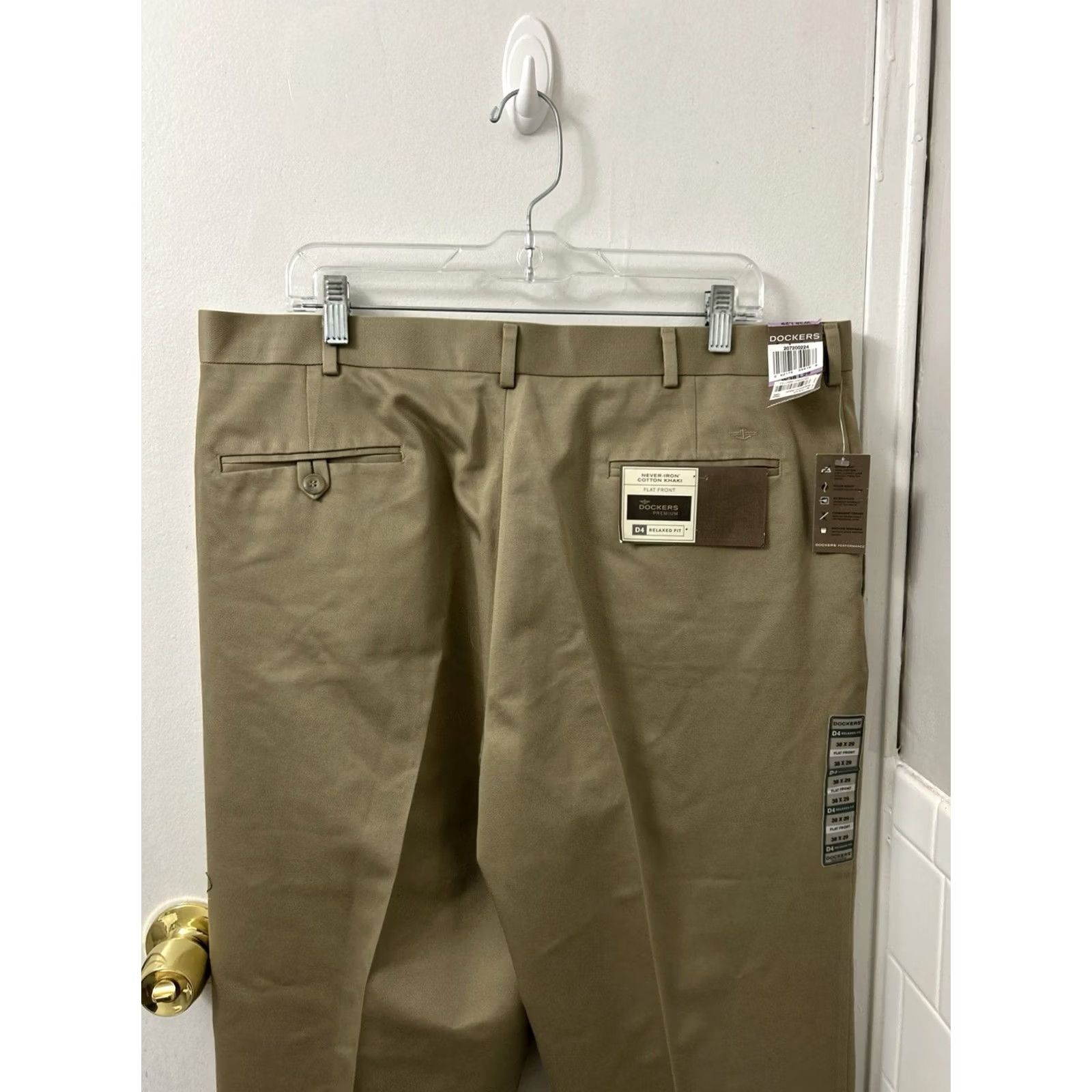 Dockers DOCKERS Premium Pants Mens 38x29 Khaki Tan D4 Relaxed Flat Front 5-Pocket Never-Iron Beig e Size US 38 / EU 54 - 7 Thumbnail