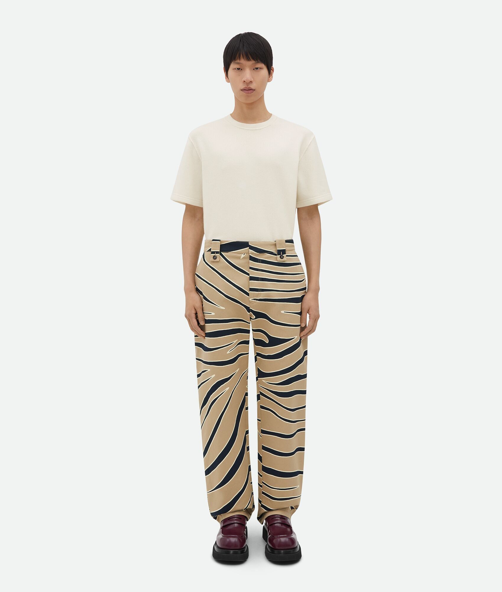 Bottega Veneta o1s1rm0725 Animal Print Cotton Cargo Pants in Multicolor Size US 30 / EU 46 - 1 Thumbnail