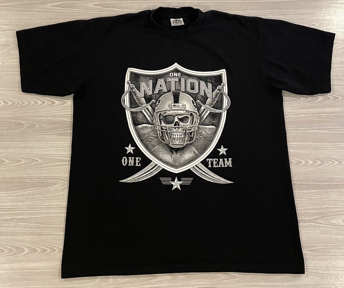 NFL × Vintage Vintage 90s Raiders Shirt Graphic T-Shirt Men’s Size 2XL Size US XXL / EU 58 / 5 - 1 Thumbnail