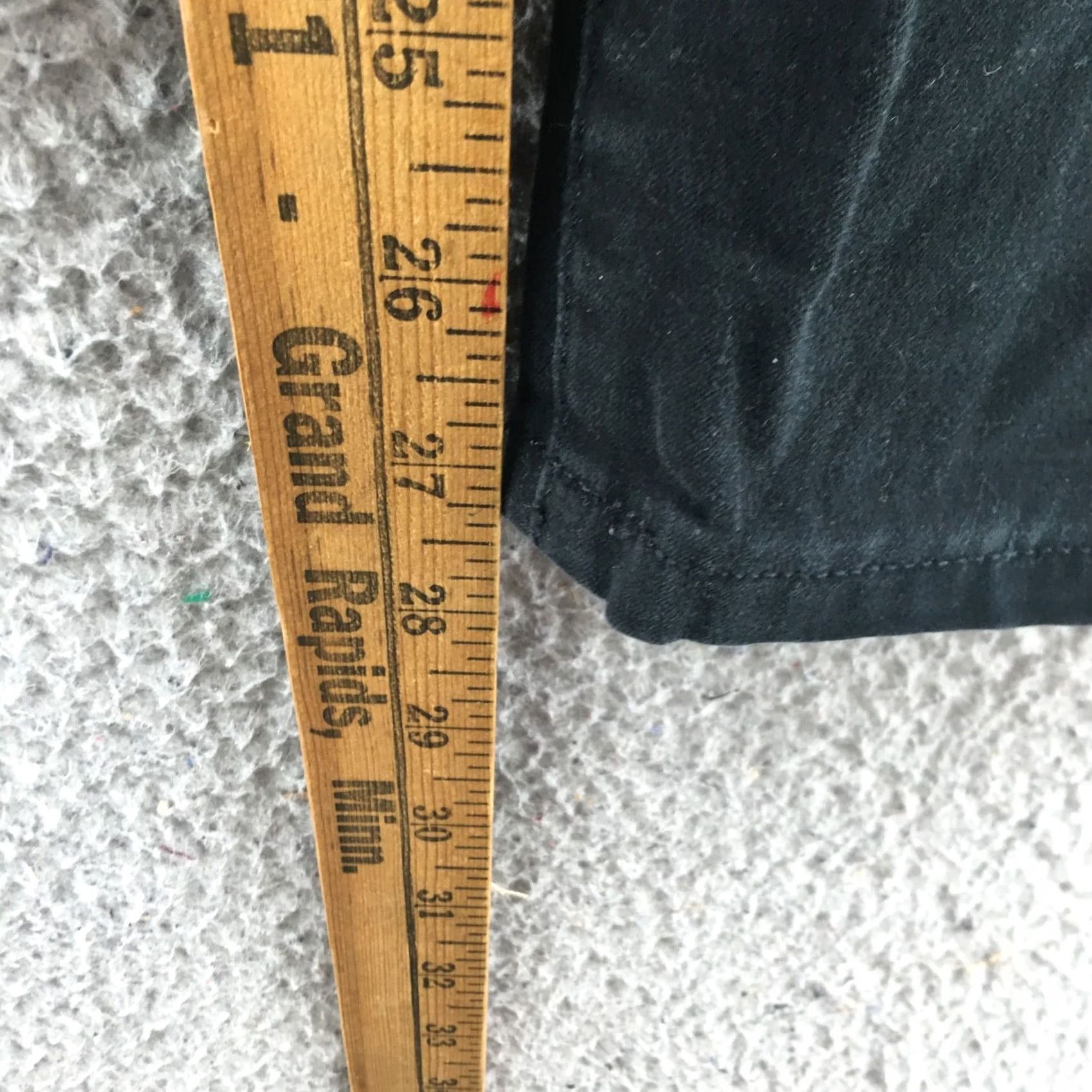 Banana Republic Banana Republic 5-Pocket Skinny Jeans Mens 28/6 Black Zip Fly Button Front Jeans Size US 31 - 7 Thumbnail