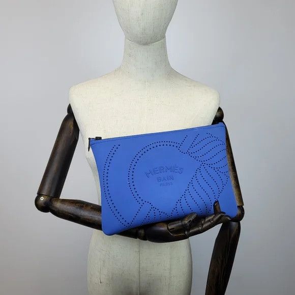 Hermès H Neobain Case MM Blue Cosmetic Bag
