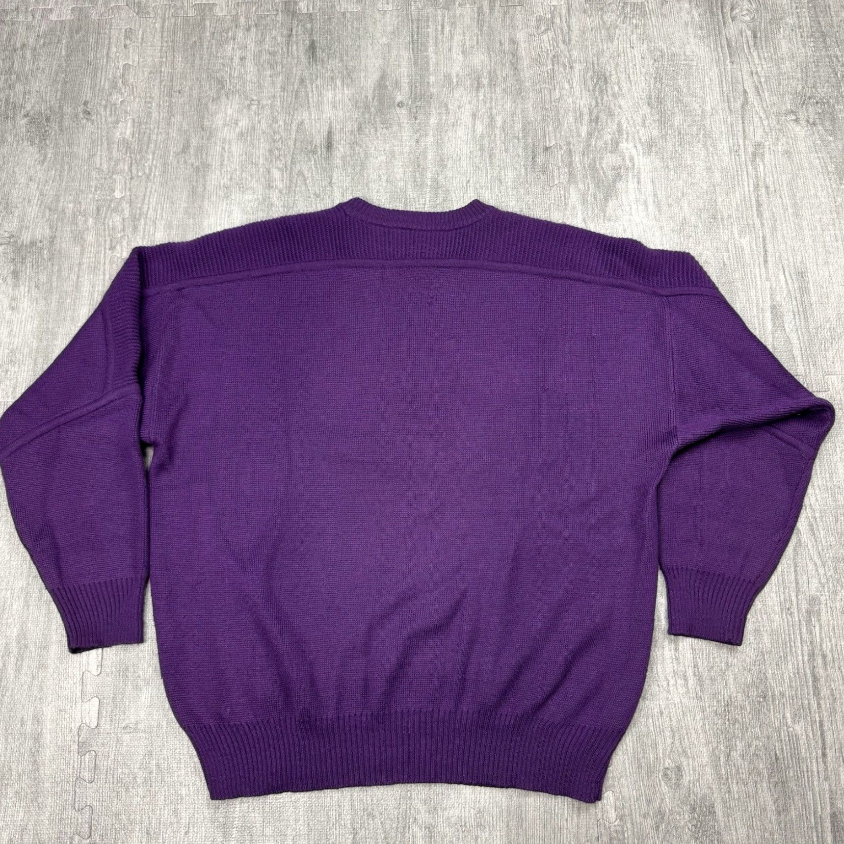 Vintage VINTAGE Warner Bros. Logo Knit Sweater Shirt Large Purple Unisex Adults Crew Neck Embroidered Pullover Han/WB Crew 90s/College/Geek Theme Mens Womens Size L / US 10 / IT 46 - 7 Thumbnail