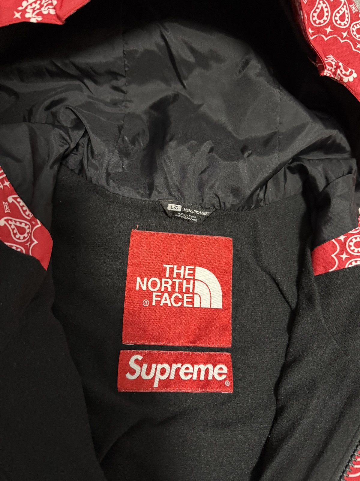 Supreme × The North Face Supreme tnf the north face bandana Paisley mountain Jacket Size US L / EU 52-54 / 3 - 5 Thumbnail