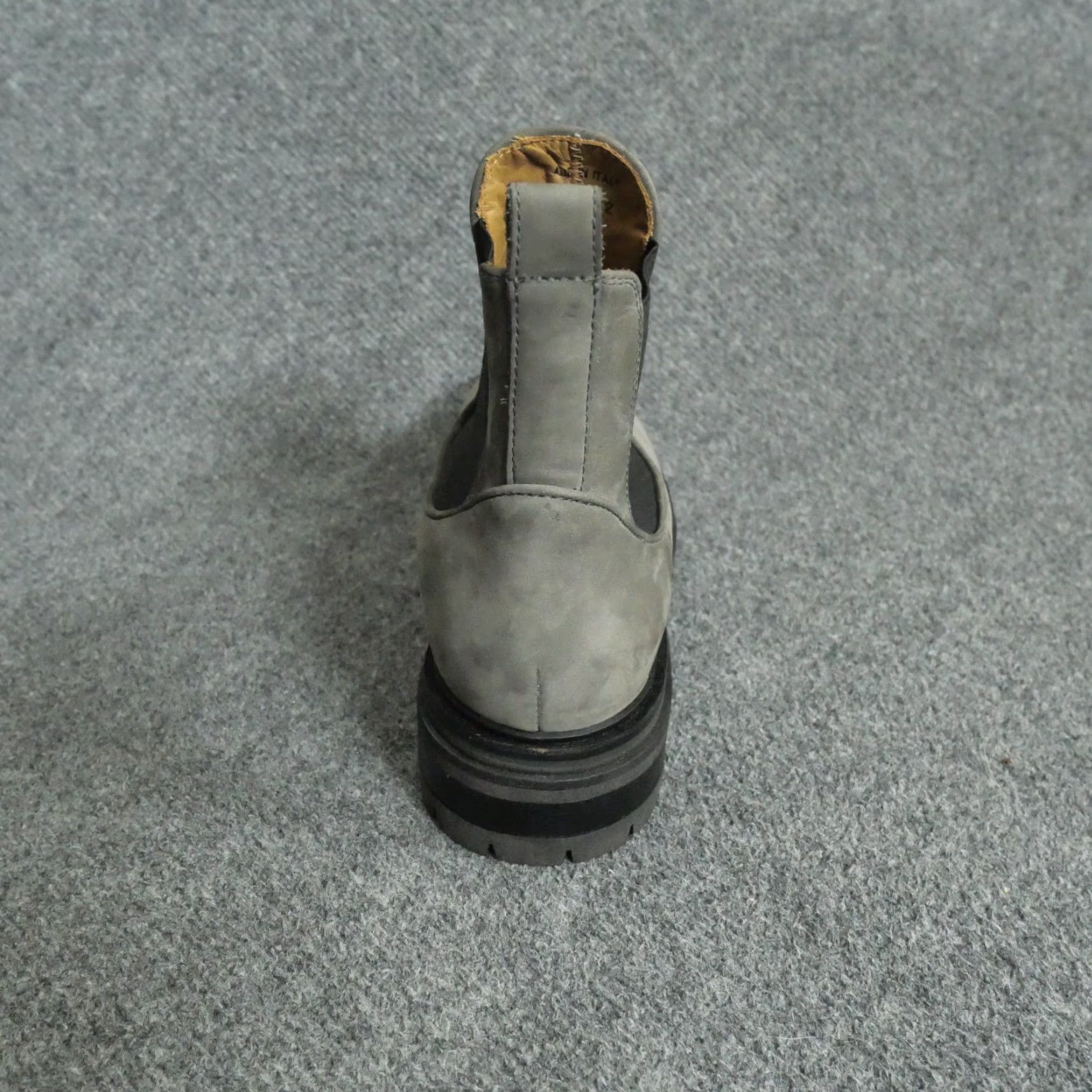 Vintage M Gemi Chelsea Boots Mens GREY Suede Leather 9/42 Chelsea Boot Casual Size US 9 / EU 42 - 4 Thumbnail