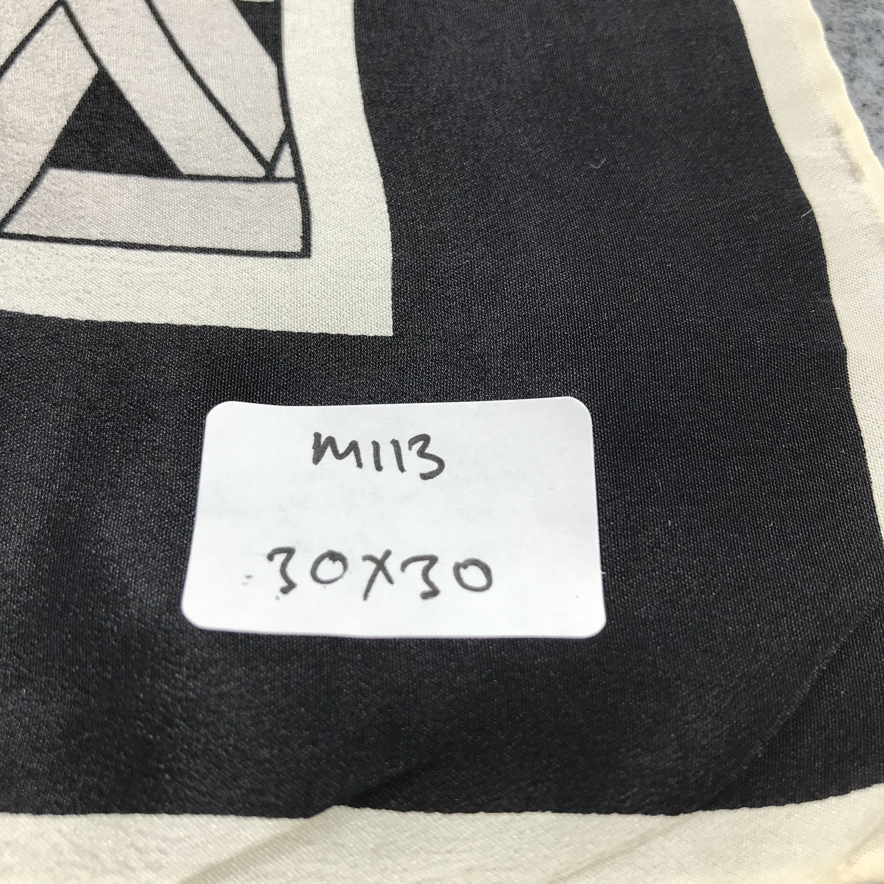 Hanae Mori Vintage Hanae Mori Silk Scarf M113 Size ONE SIZE - 6 Thumbnail