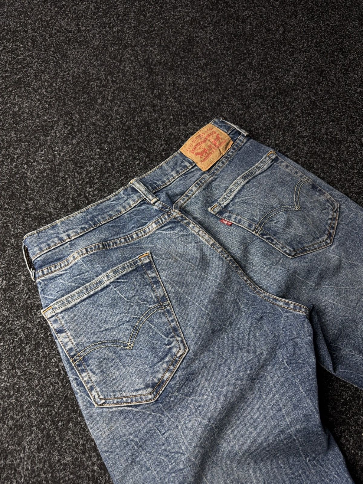 Levi's Retro Levi’s 501 Original Fit Distressed Light Wash Jeans Size US 31 - 15 Thumbnail