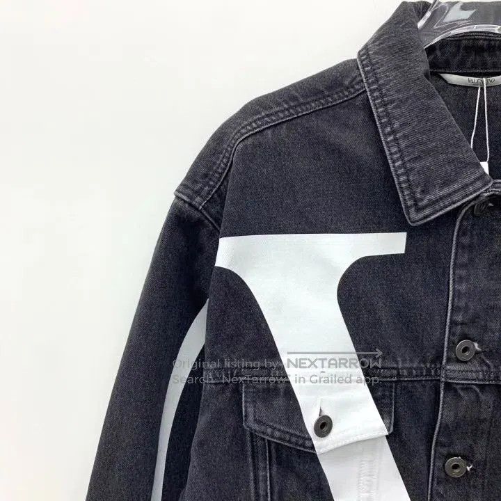 Valentino Valentino Black logo-print cotton lapel long-sleeved denim Size US S / EU 44-46 / 1 - 3 Thumbnail