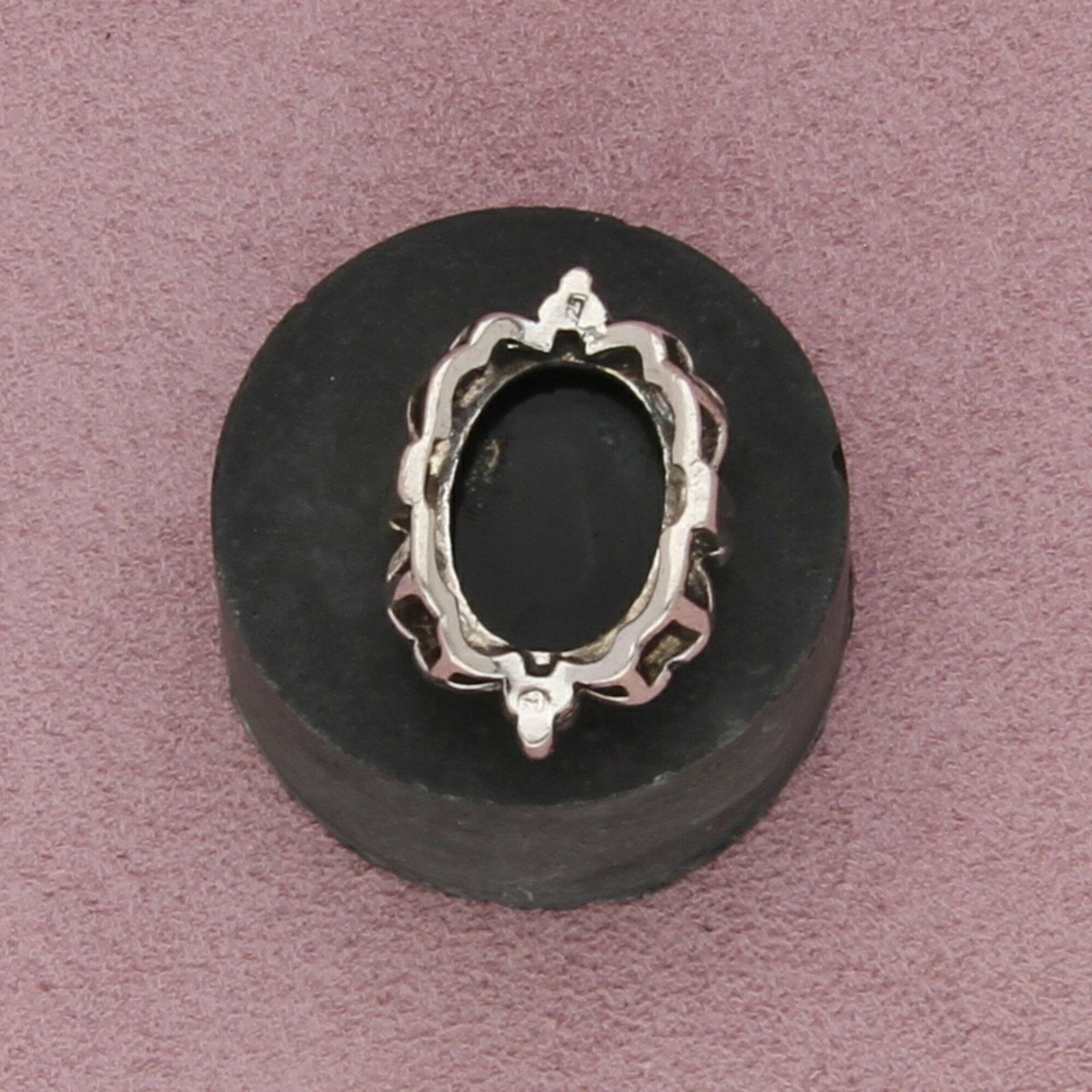 Sterling Silver sterling silver marcasite studded cameo silhouette pendant Size ONE SIZE - 2 Thumbnail