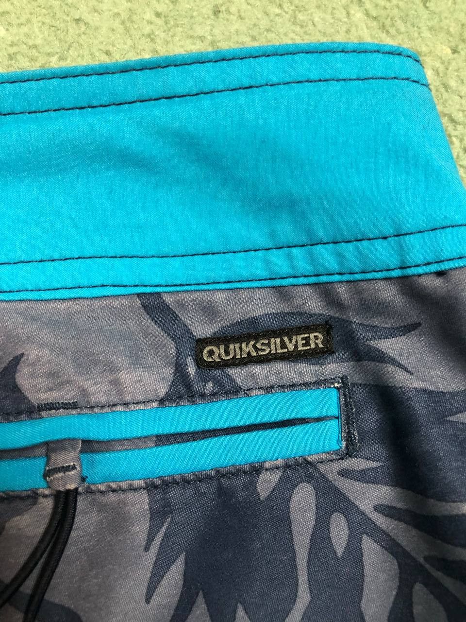 Quiksilver Quiksilver Shorts Size US 36 / EU 52 - 18 Thumbnail