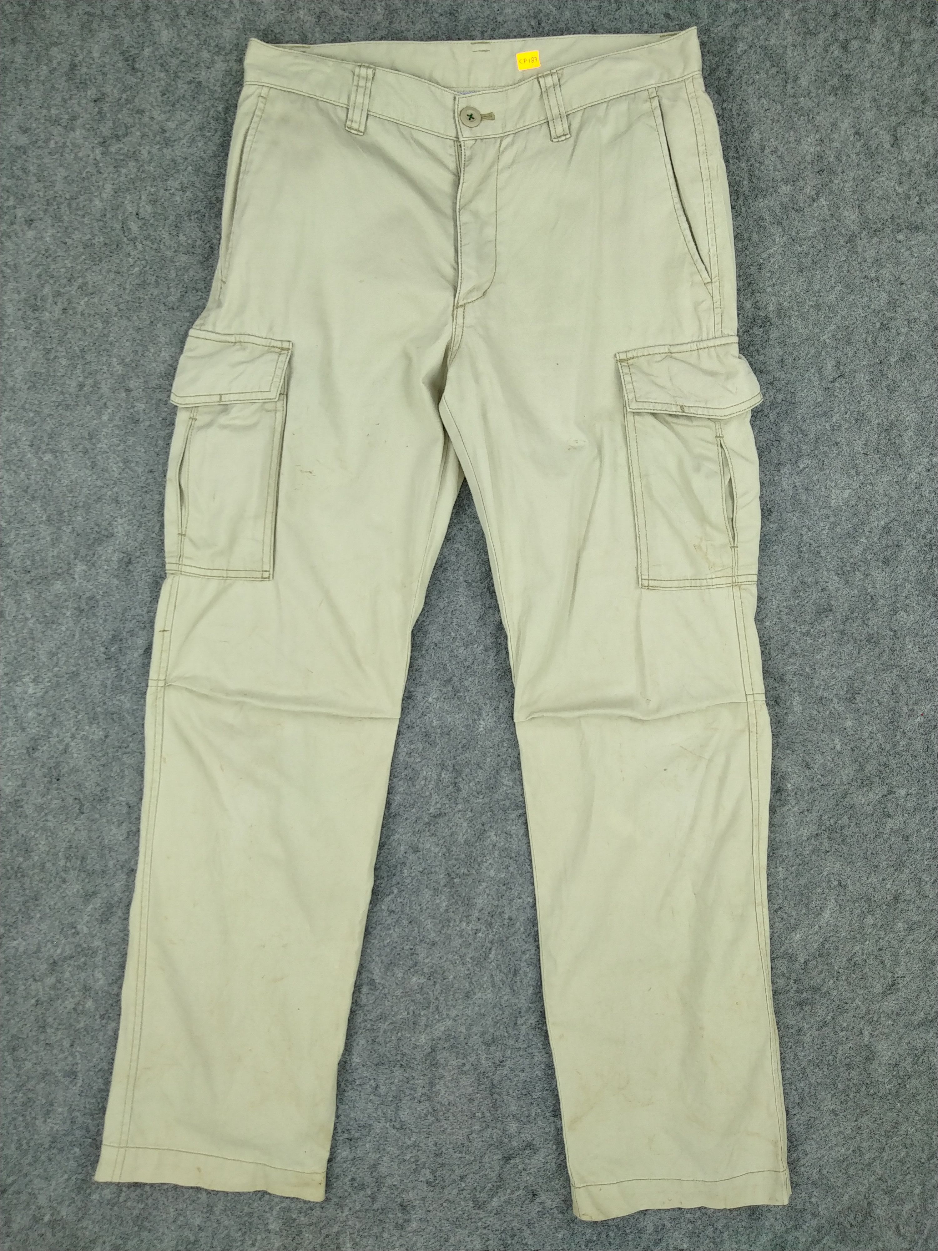 Uniqlo Japanese Brand Cargo Multi Pocket 31 x 30.5 -CP187