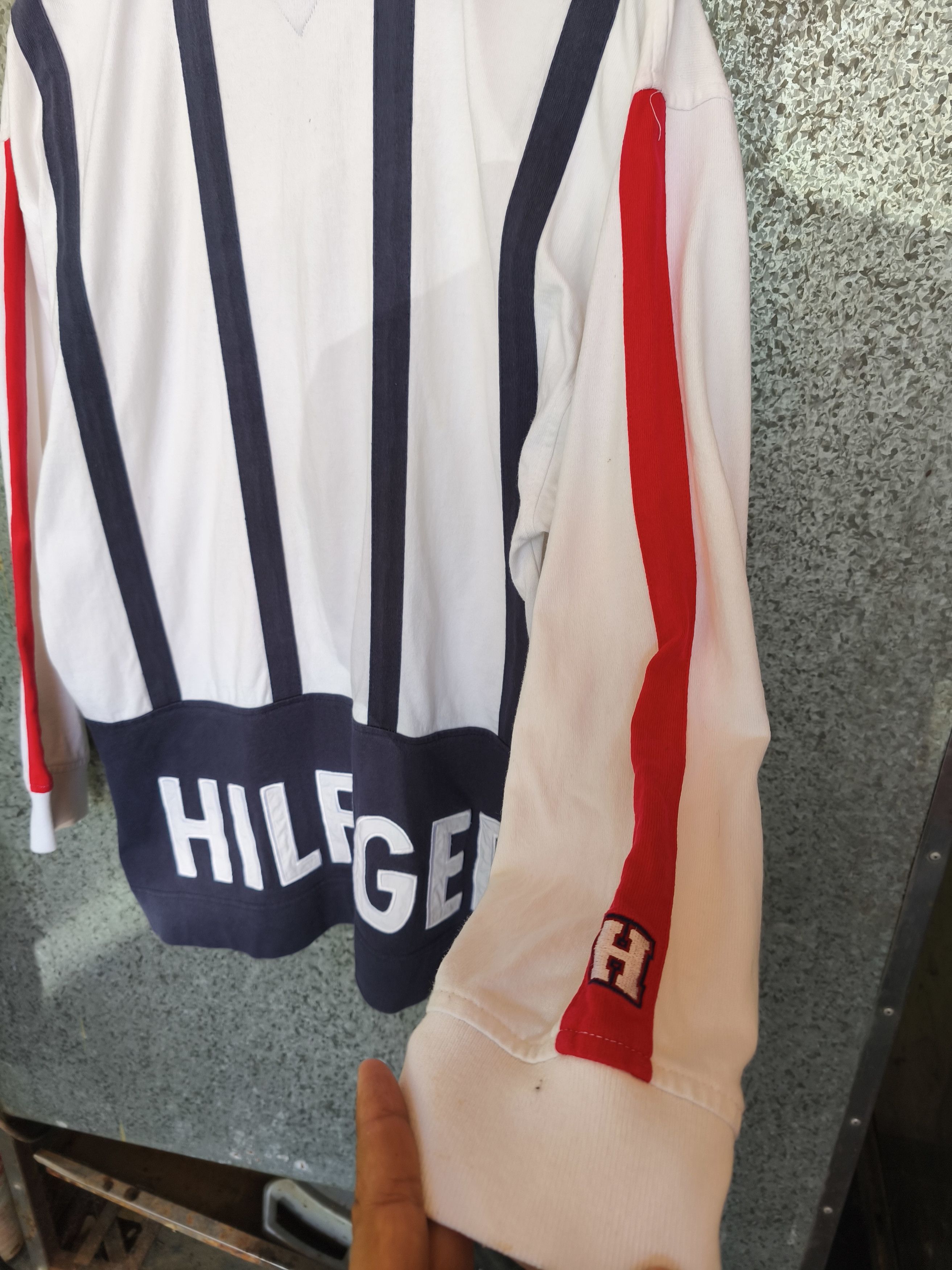 Tommy Hilfiger Vintage Tommy Hilfiger polo rugby Size US L / EU 52-54 / 3 - 8 Thumbnail