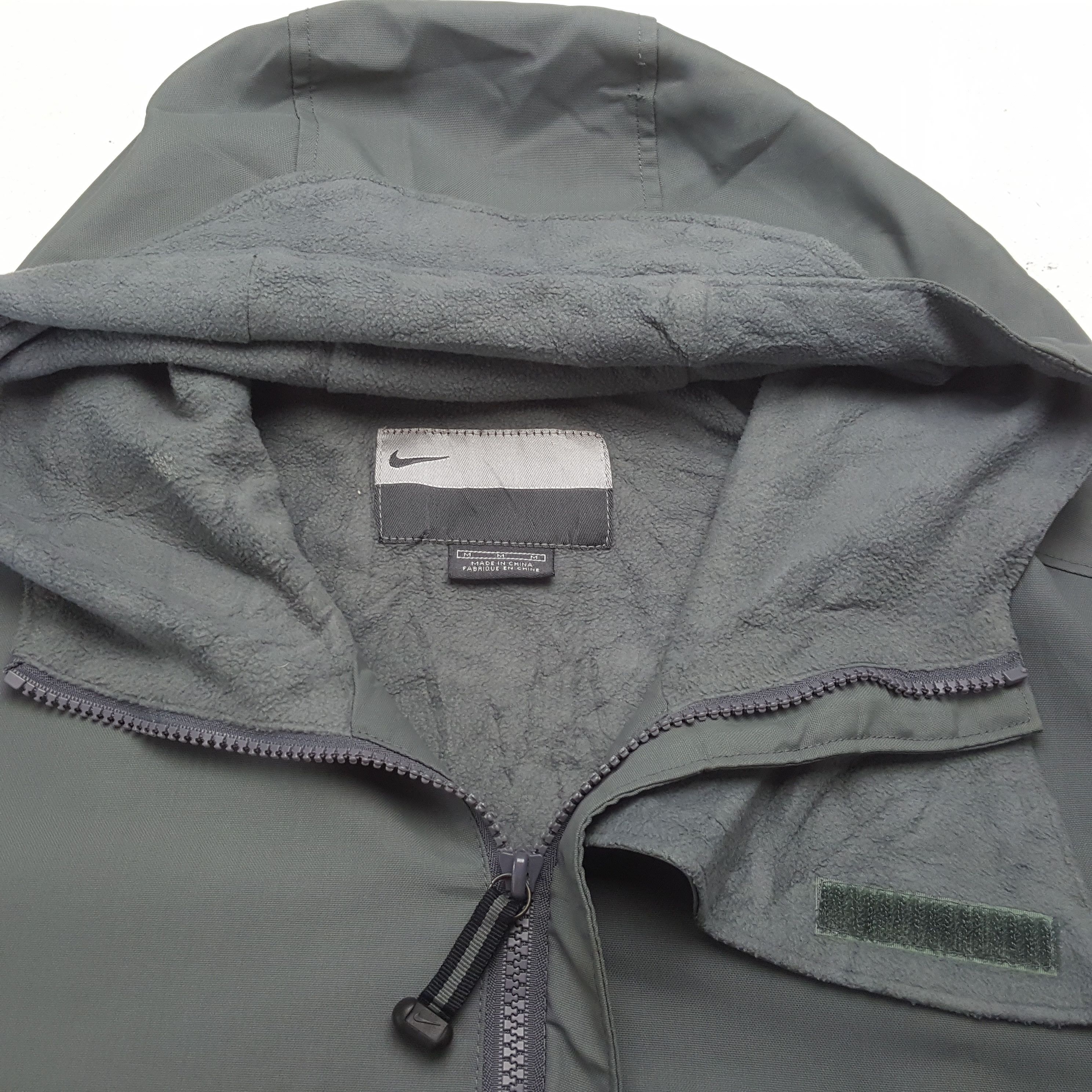 Nike Vintage Nike Sportswear Hoodies Jacket C320N11 Size US L / EU 52-54 / 3 - 4 Thumbnail