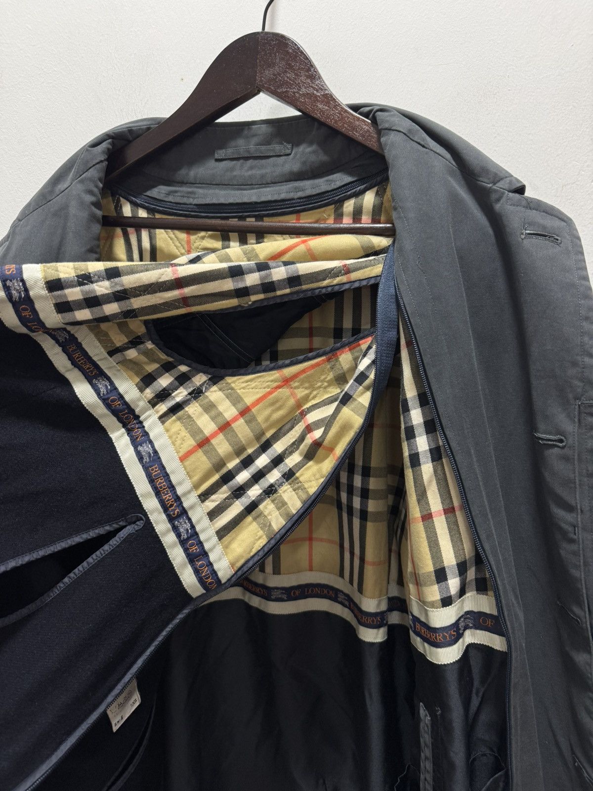 Burberry VINTAGE BURBERRY NOVA CHECK TRENCH COAT Size US S / EU 44-46 / 1 - 9 Thumbnail