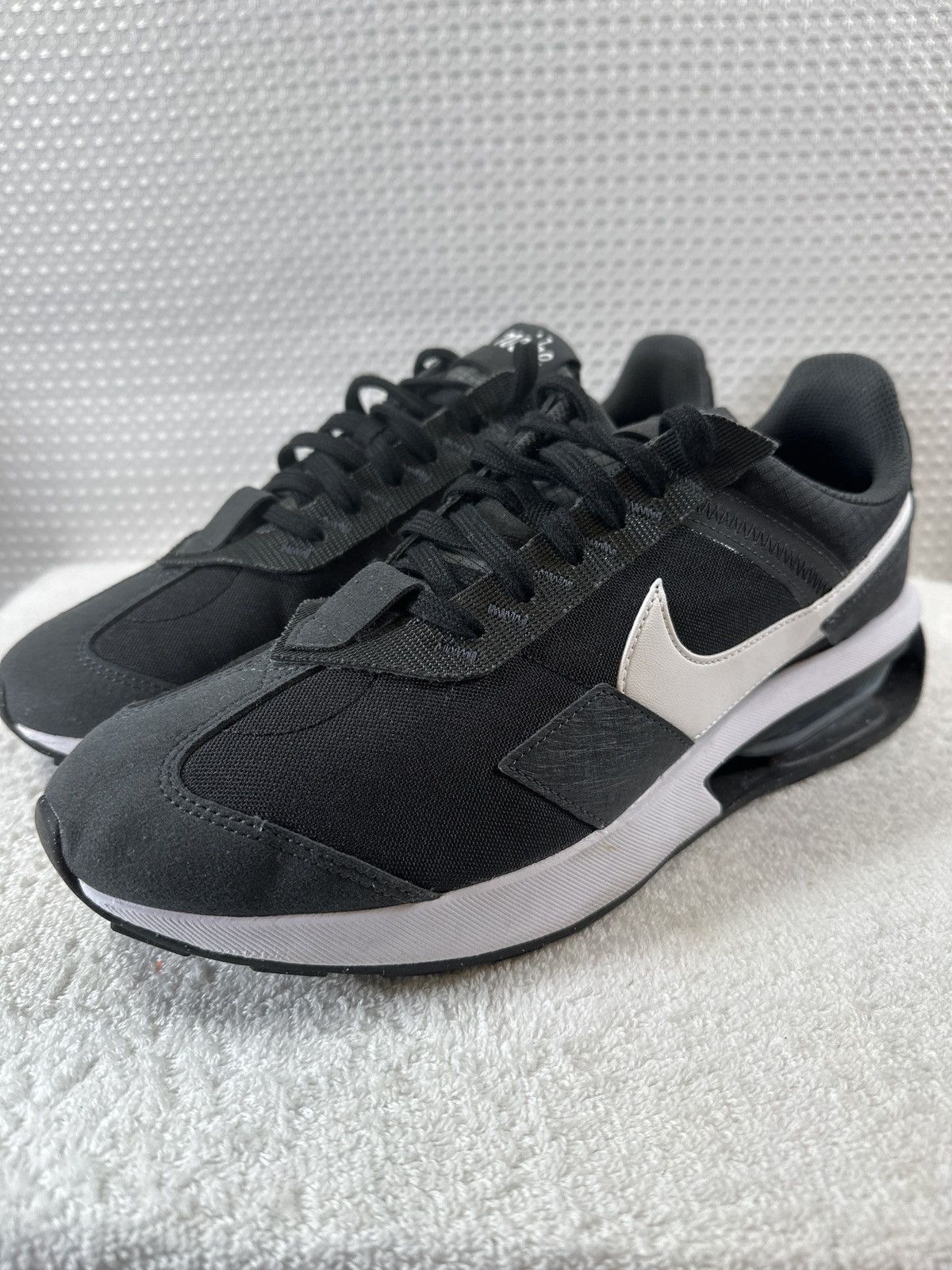 Nike Nike Men's Air Max Pre-Day 'Black' Shoes Size US 11 / EU 44 - 2 Thumbnail