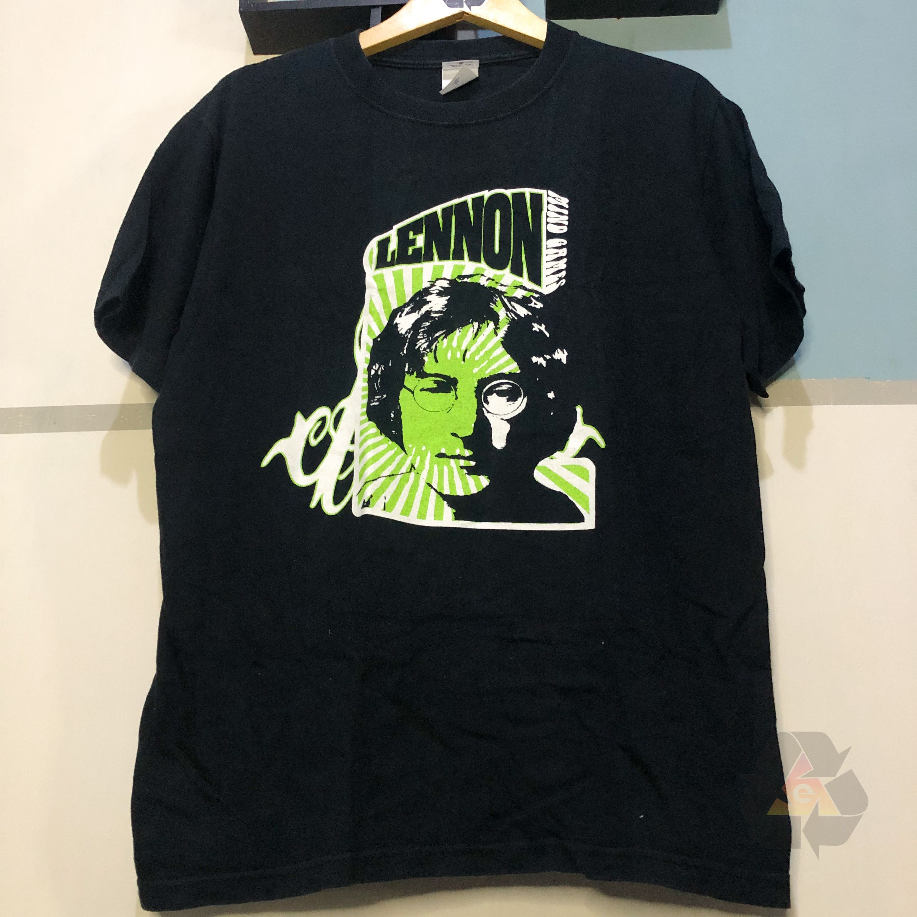 Band Tees Vintage Jhon Lennon Mind Games 2004 Yoko Ono Lennon T-Shirt Size US M / EU 48-50 / 2 - 4 Thumbnail