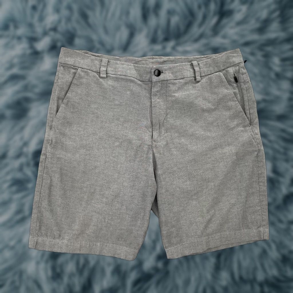 Lululemon Lululemon Shorts Classic Pockets Logo Mens 34 Gray Chino Commission Adult Free (No Free) Measurements Inseam 8.5 Modern Vintage N/A? Size US 34 / EU 50 - 1 Thumbnail