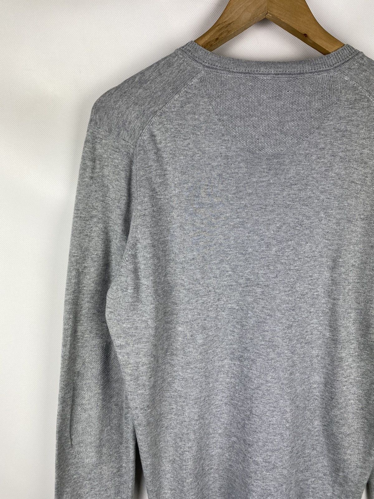 Lacoste Lacoste men’s v-neck sweater pullover size 4 Size US M / EU 48-50 / 2 - 16 Thumbnail