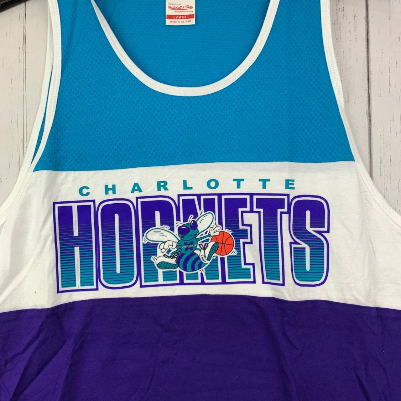 Mitchell & Ness Charlotte Hornets Large Mitchell & Ness Sleeveless Shirt Men Size US L / EU 52-54 / 3 - 2 Thumbnail