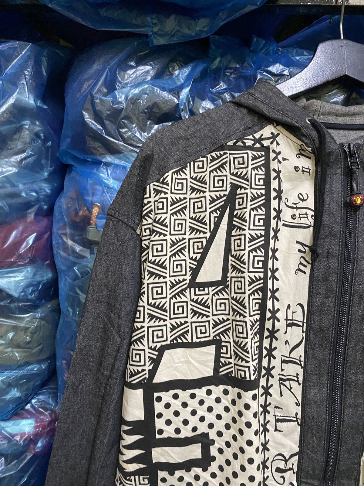 Vintage Vintage Tribal Graphic Tech Jacket Ethnic Print Windbreaker Size US L / EU 52-54 / 3 - 9 Thumbnail