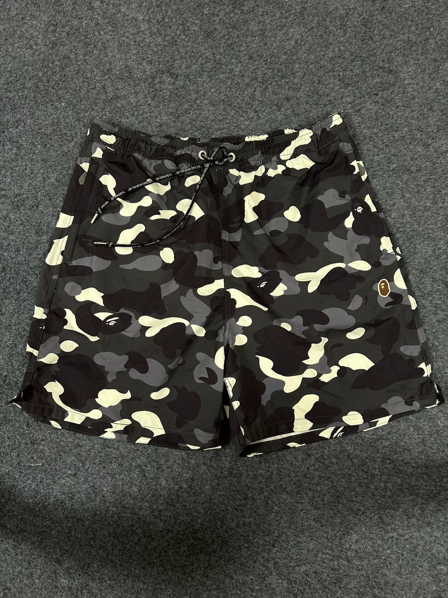 Bape Bape Multi Glow Shorts Designer Size US 38 / EU 54 - 1 Thumbnail