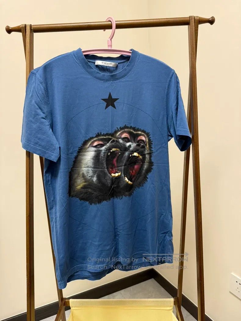 Givenchy Givenchy short sleeves Size US M / EU 48-50 / 2 - 2 Thumbnail