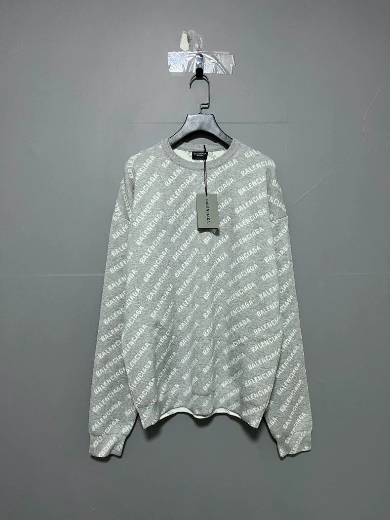 Balenciaga Balenciaga Full Print Sweater XS Size Size US XS / EU 42 / 0 - 1 Thumbnail