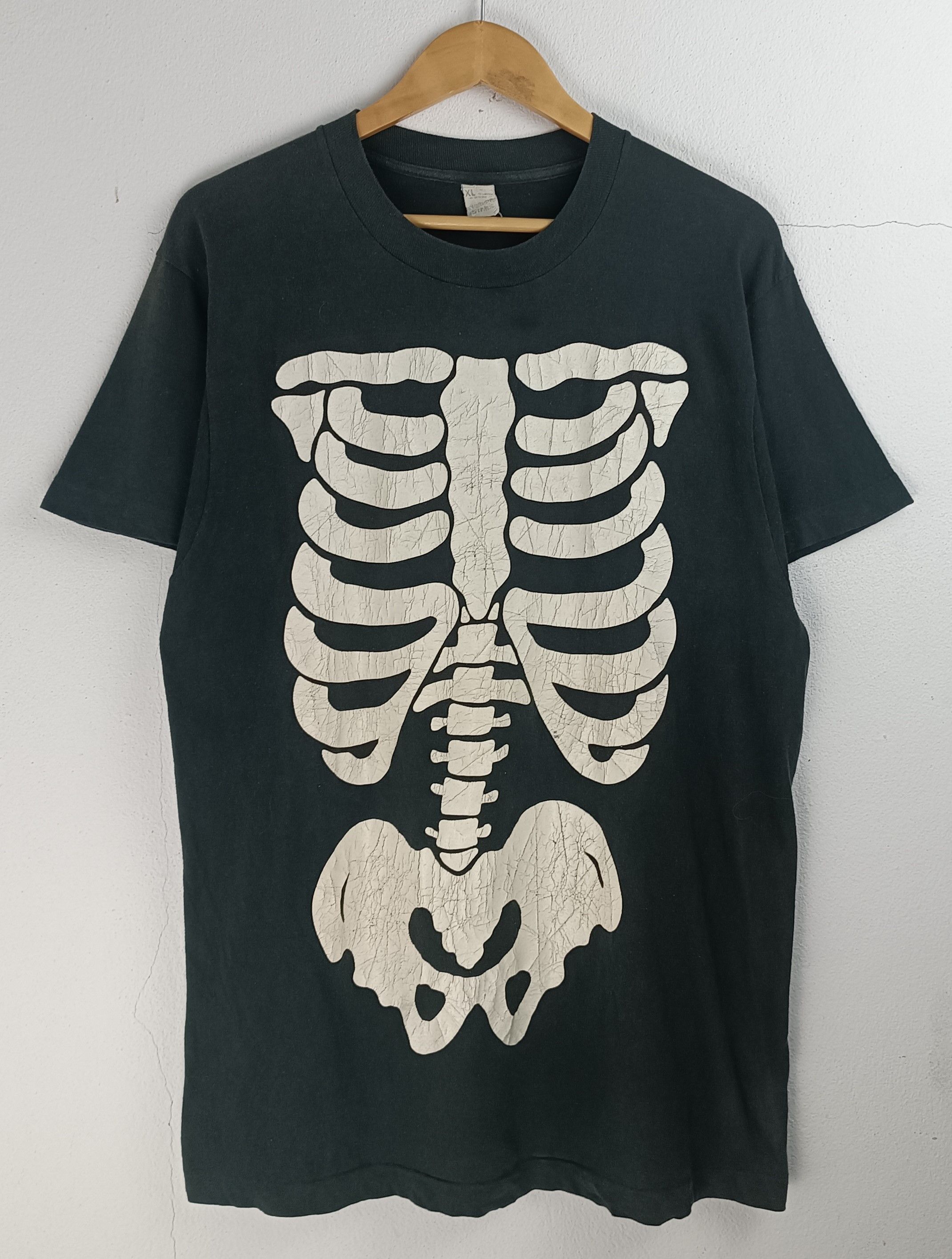 Vintage VINTAGE 80'S SKELETON ANATOMY HORROR HALLOWEEN SPOOKY TEE Size US L / EU 52-54 / 3 - 3 Thumbnail