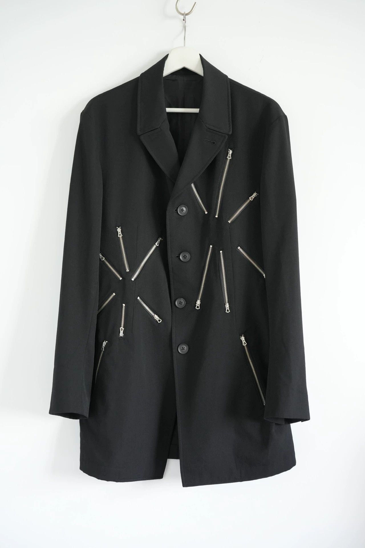 Yohji Yamamoto Black Structured Jacket with Zipper Details - Size M Size US M / EU 48-50 / 2 - 1 Thumbnail