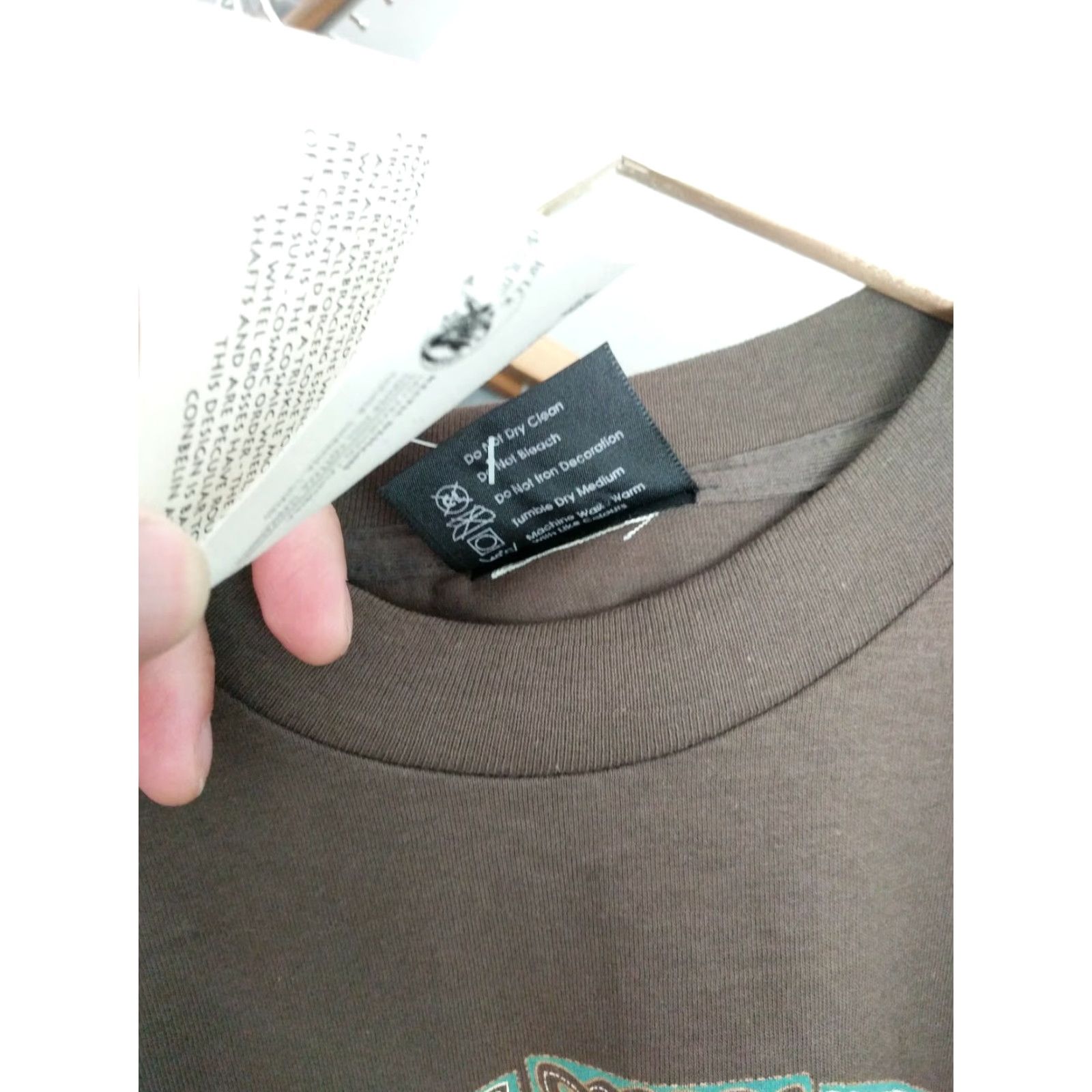 Vintage New Keltic CELTIC CROSS wheel Cross South Wales Large deadstock dated 1999 T-Shirt Men L Brown Graphic Tee Vintage No Size US L / EU 52-54 / 3 - 3 Thumbnail