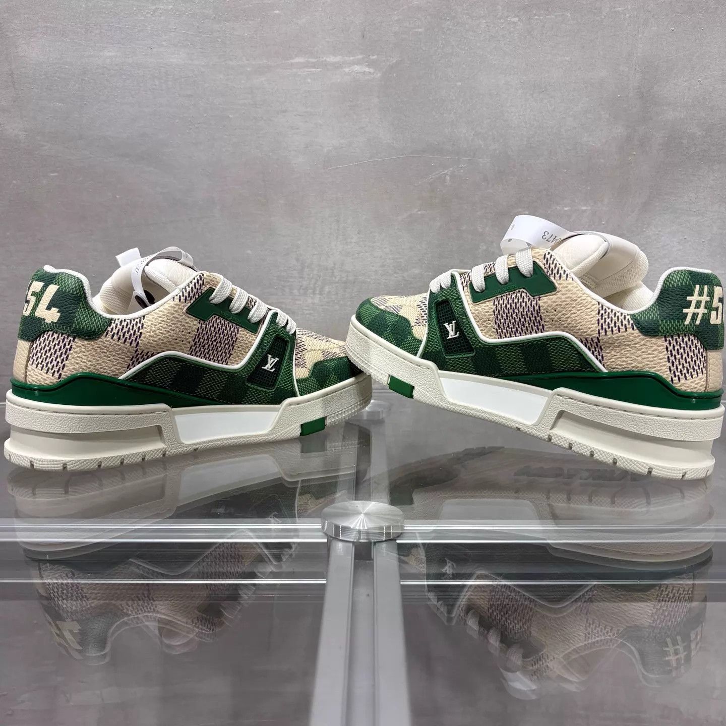 Louis Vuitton LV Trainer White Green Checkerboard UK1.5 (35.5) Size US 4 / IT 34 - 5 Thumbnail