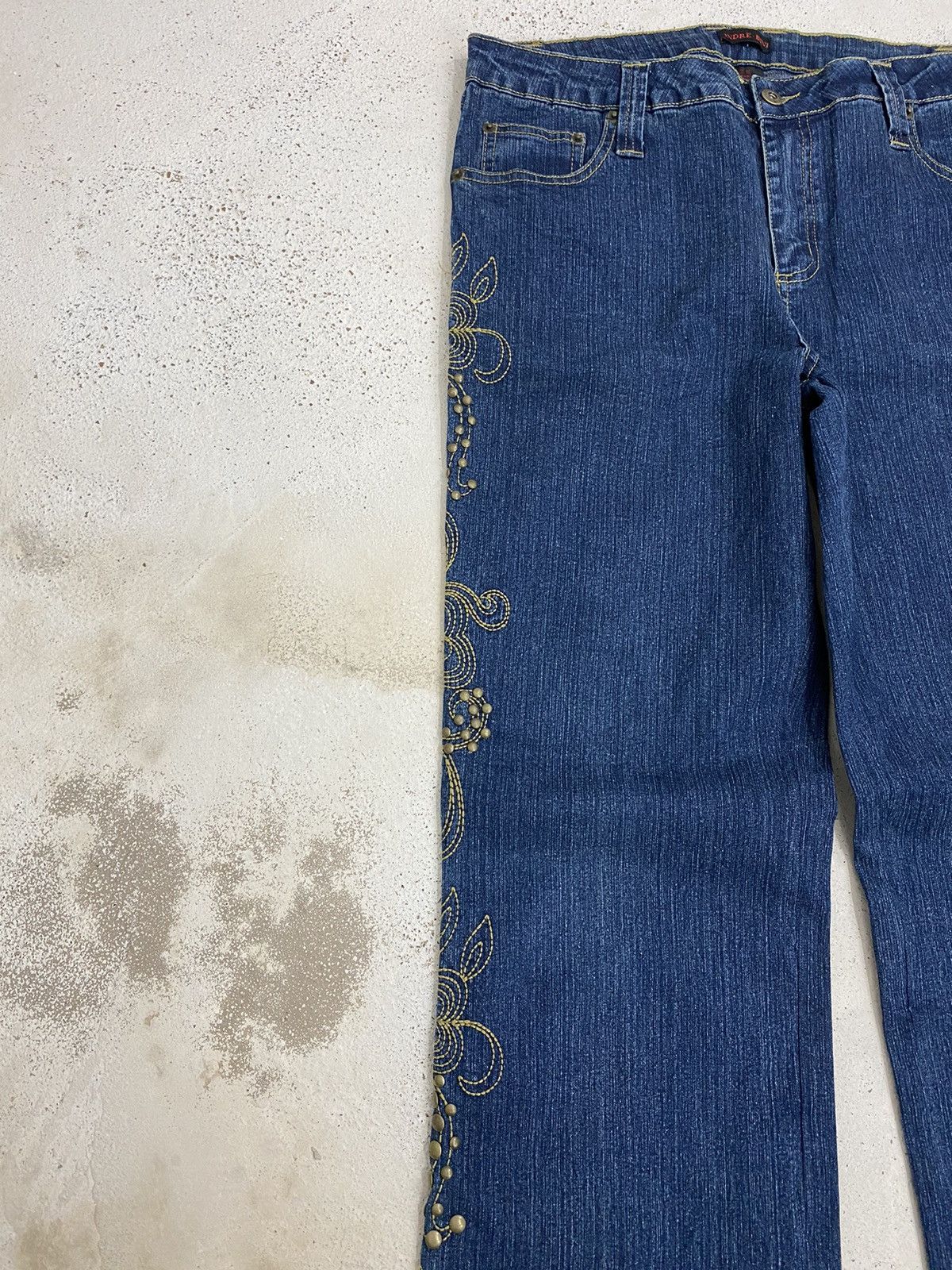 If Six Was Nine × Japanese Brand × Le Grande Bleu (L.G.B.) Flare Andre Denim Floral Embroidery Boho Chic Style Elegant Size US 31 - 8 Thumbnail